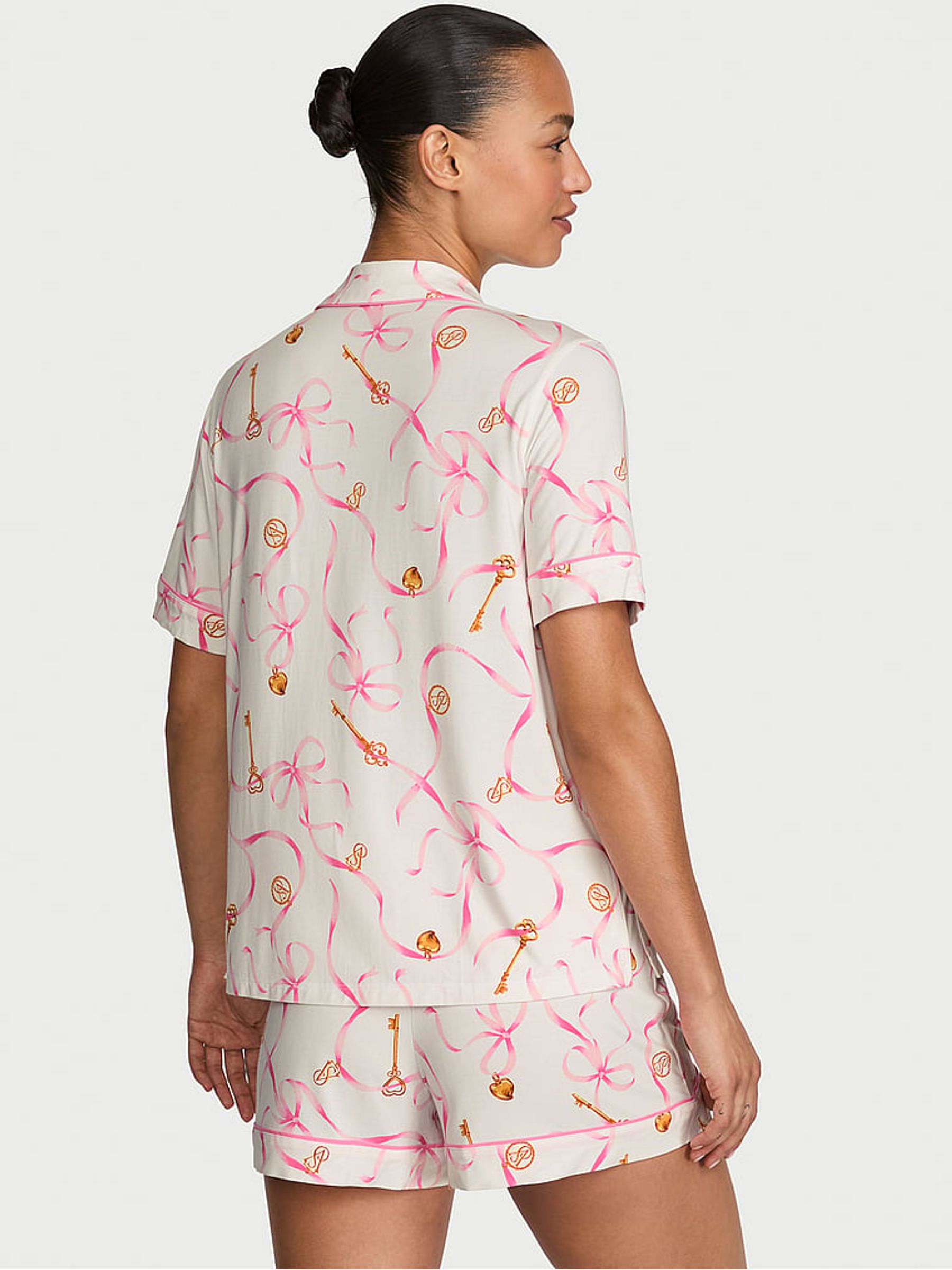 White Bow & Key Modal Short Pyjamas Set - Image 2 of 3