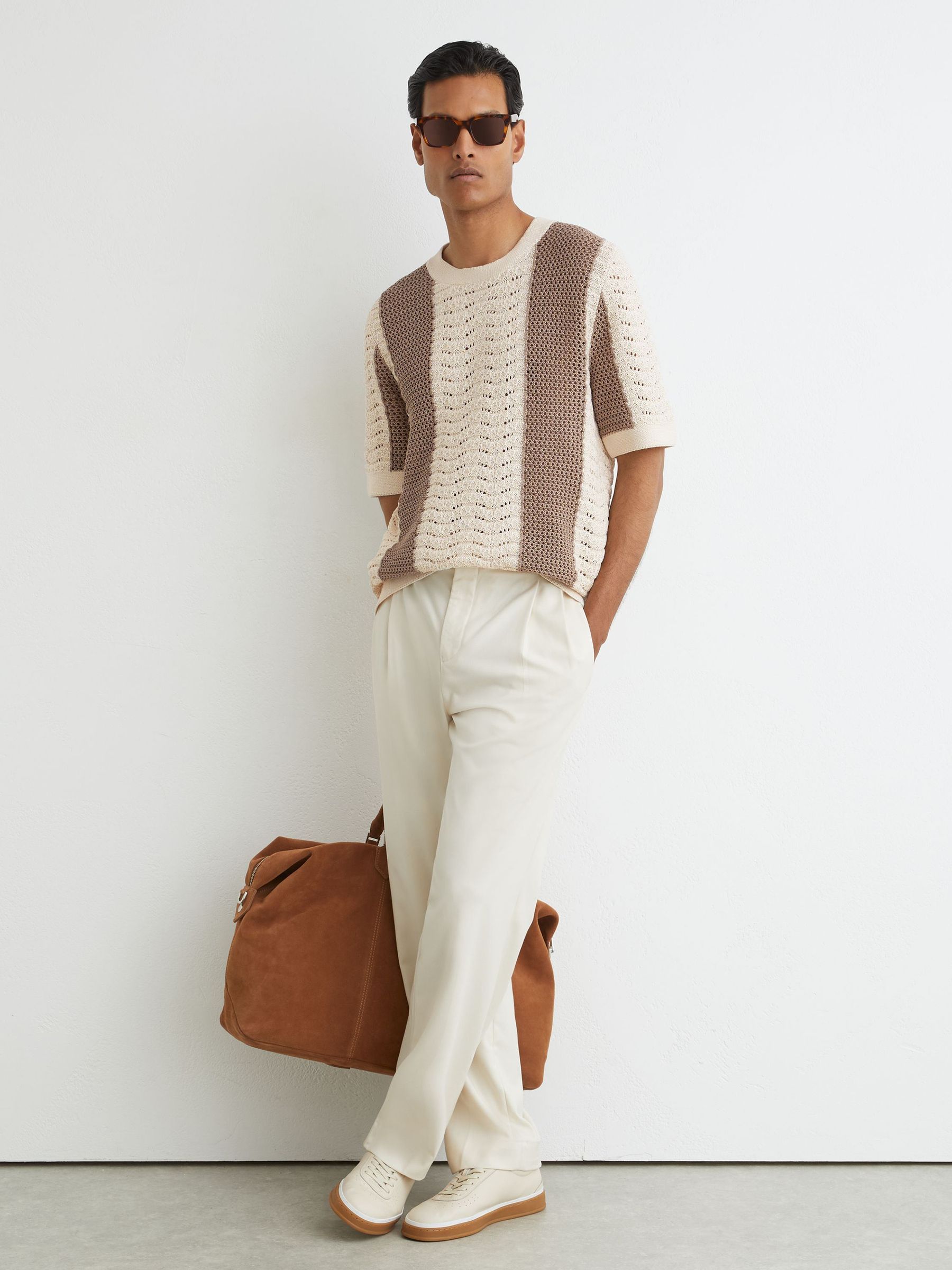 Cotton Crochet-Knit Striped T-Shirt in Camel/Off White - Billede 4 af 6
