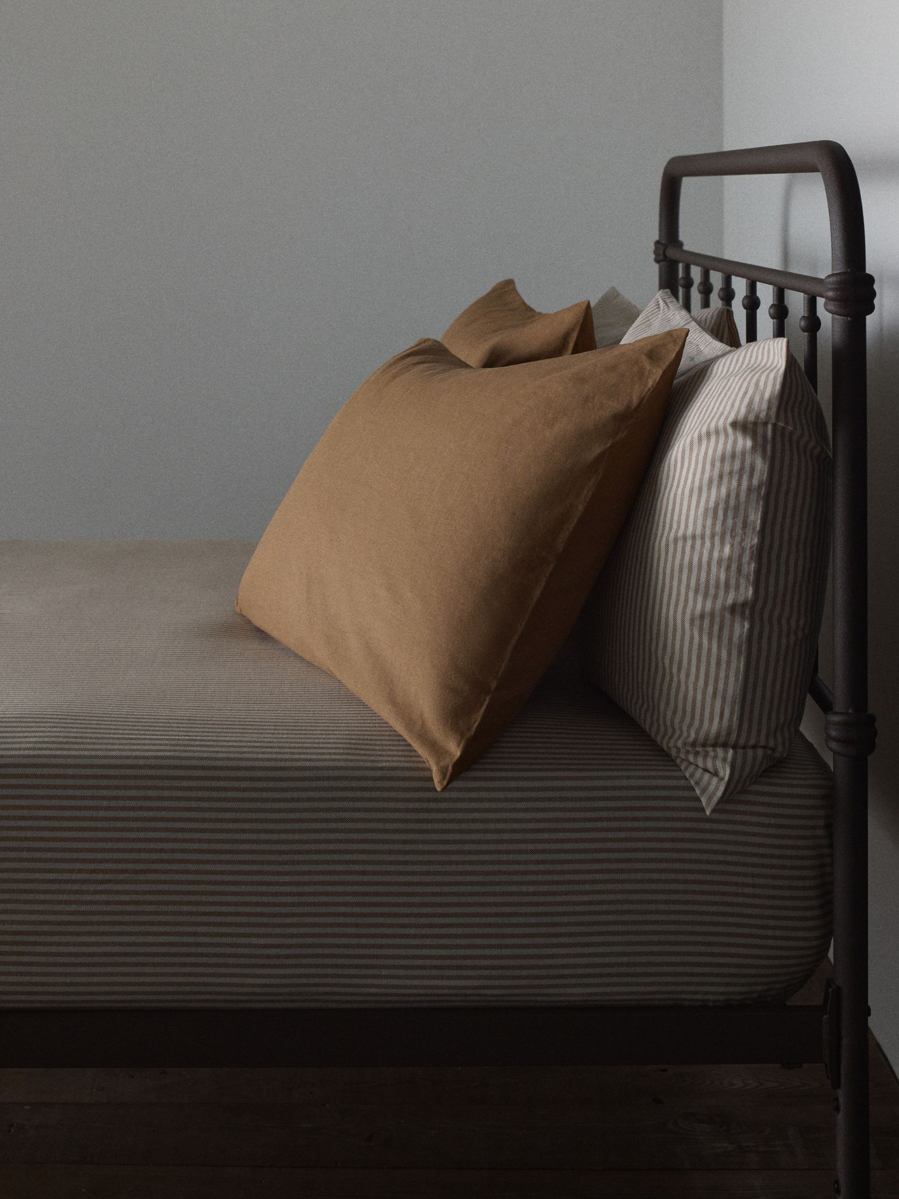 The Set Set of 2 Caramel/Stripe Pillowcase and Fitted Sheet - Image 3 of 6