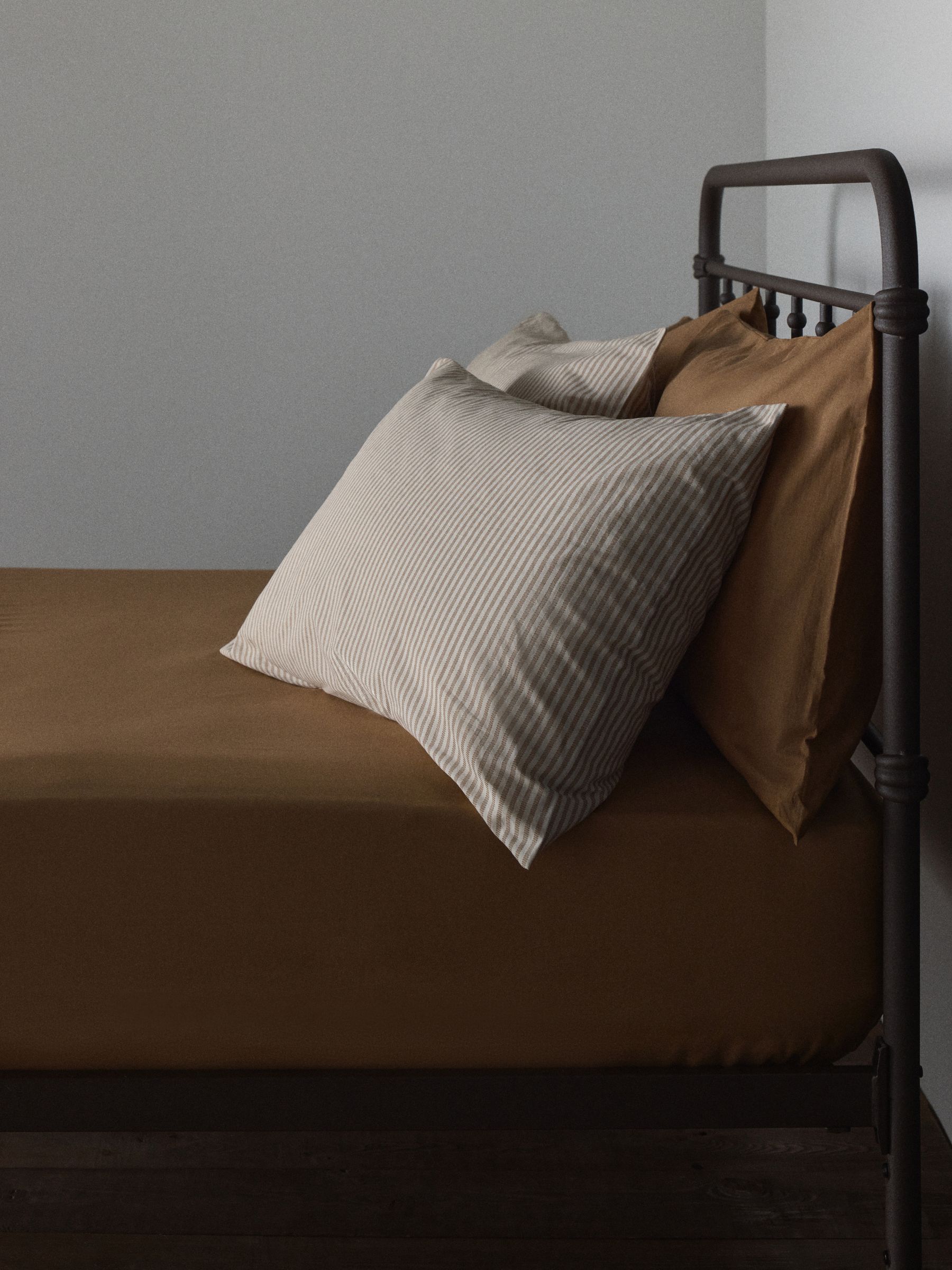 The Set Set of 2 Caramel/Stripe Pillowcase and Fitted Sheet - Image 4 of 6