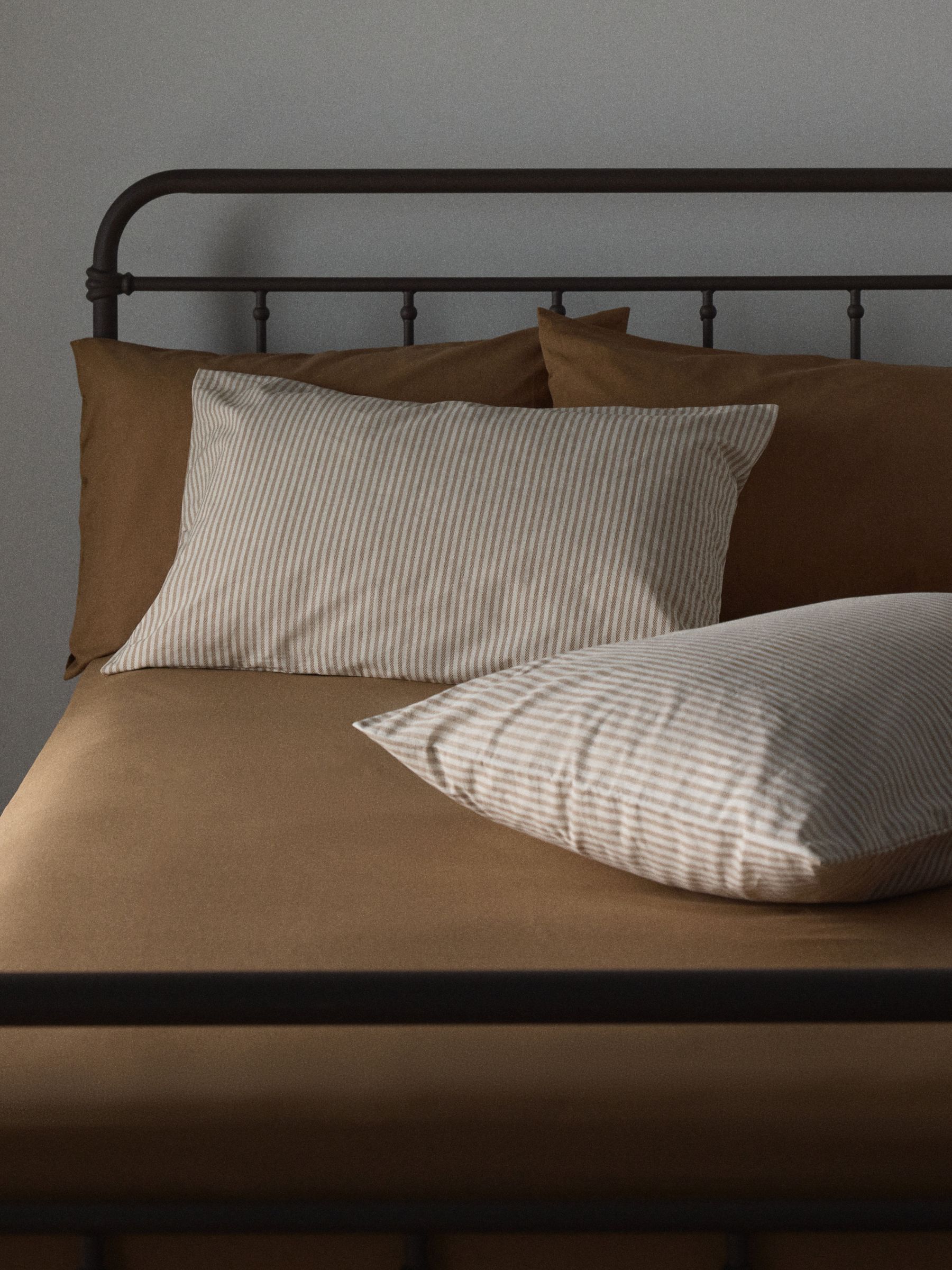 The Set Set of 2 Caramel/Stripe Pillowcase and Fitted Sheet - Image 5 of 6