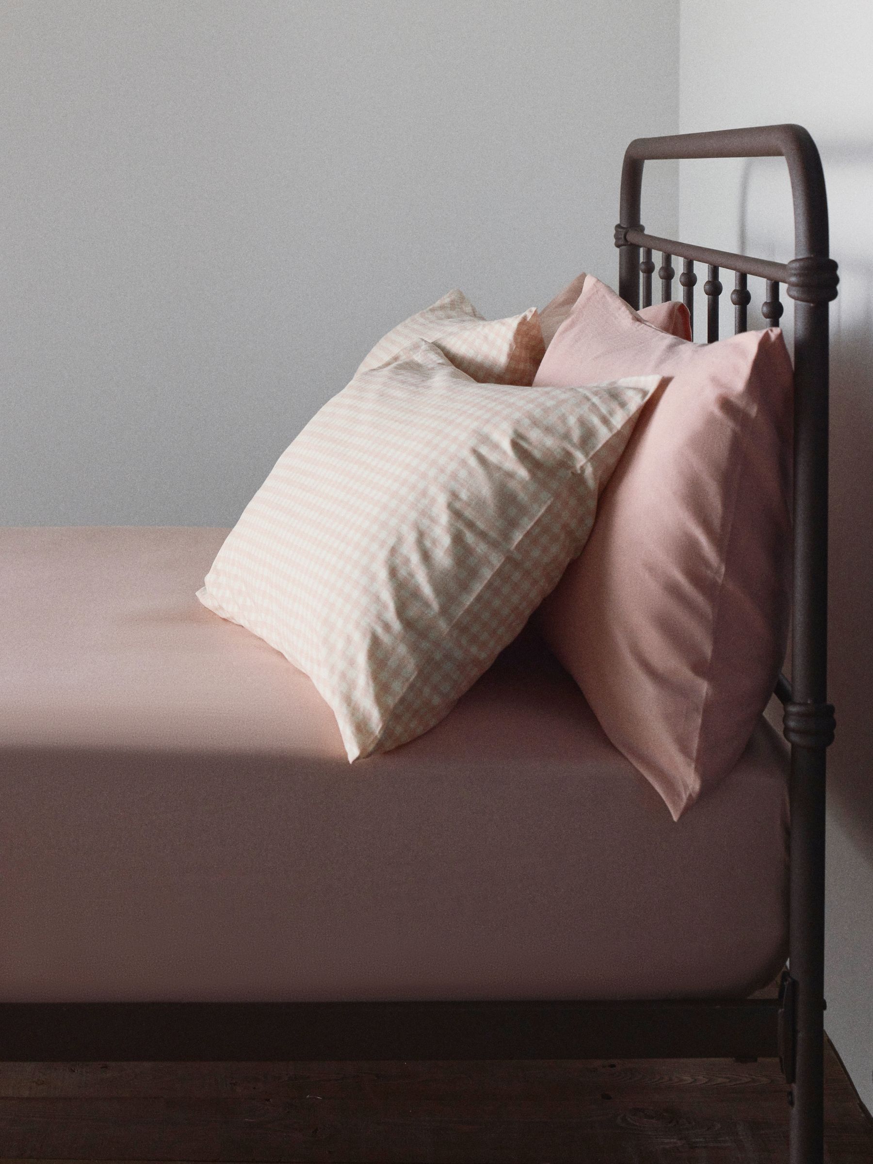The Set Set of 2 Pink/Gingham Pillowcase and Fitted Sheet - Image 3 of 6