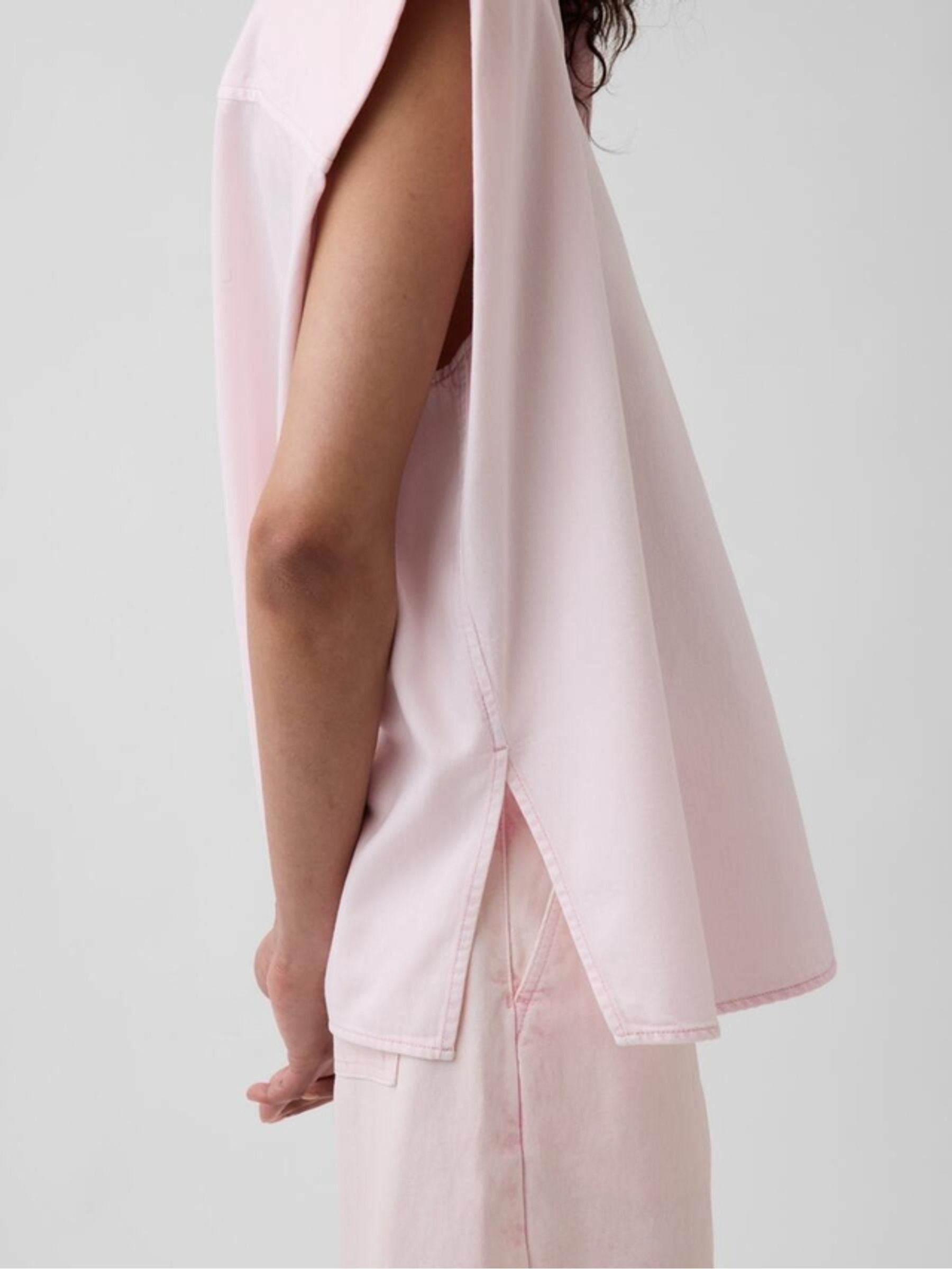 Gap x Harlem's Fashion Row Pink Denim Wide Shoulder Shirt - Image 7 of 9