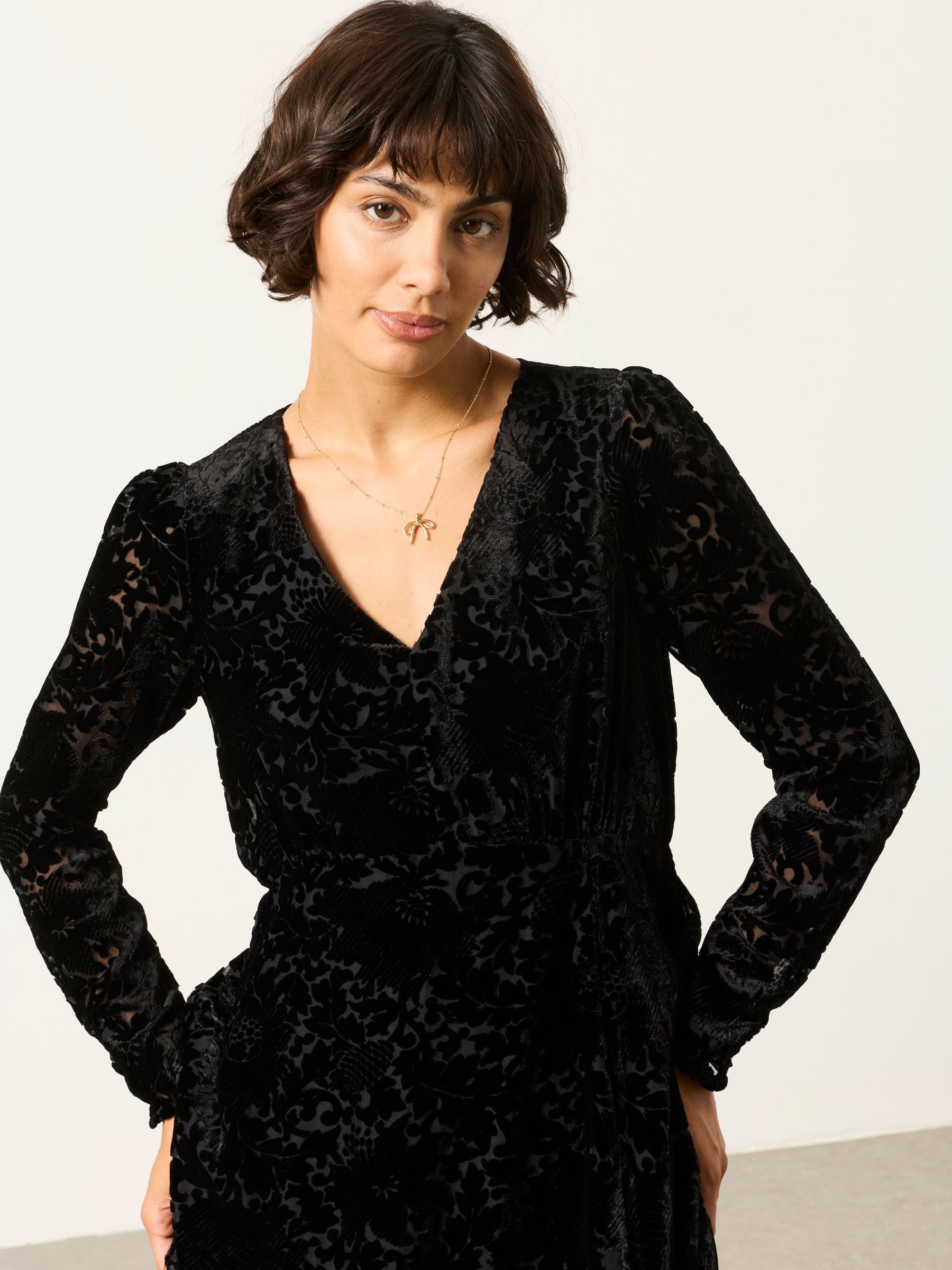 Claudia Black Devore Midi Dress - Image 4 of 5