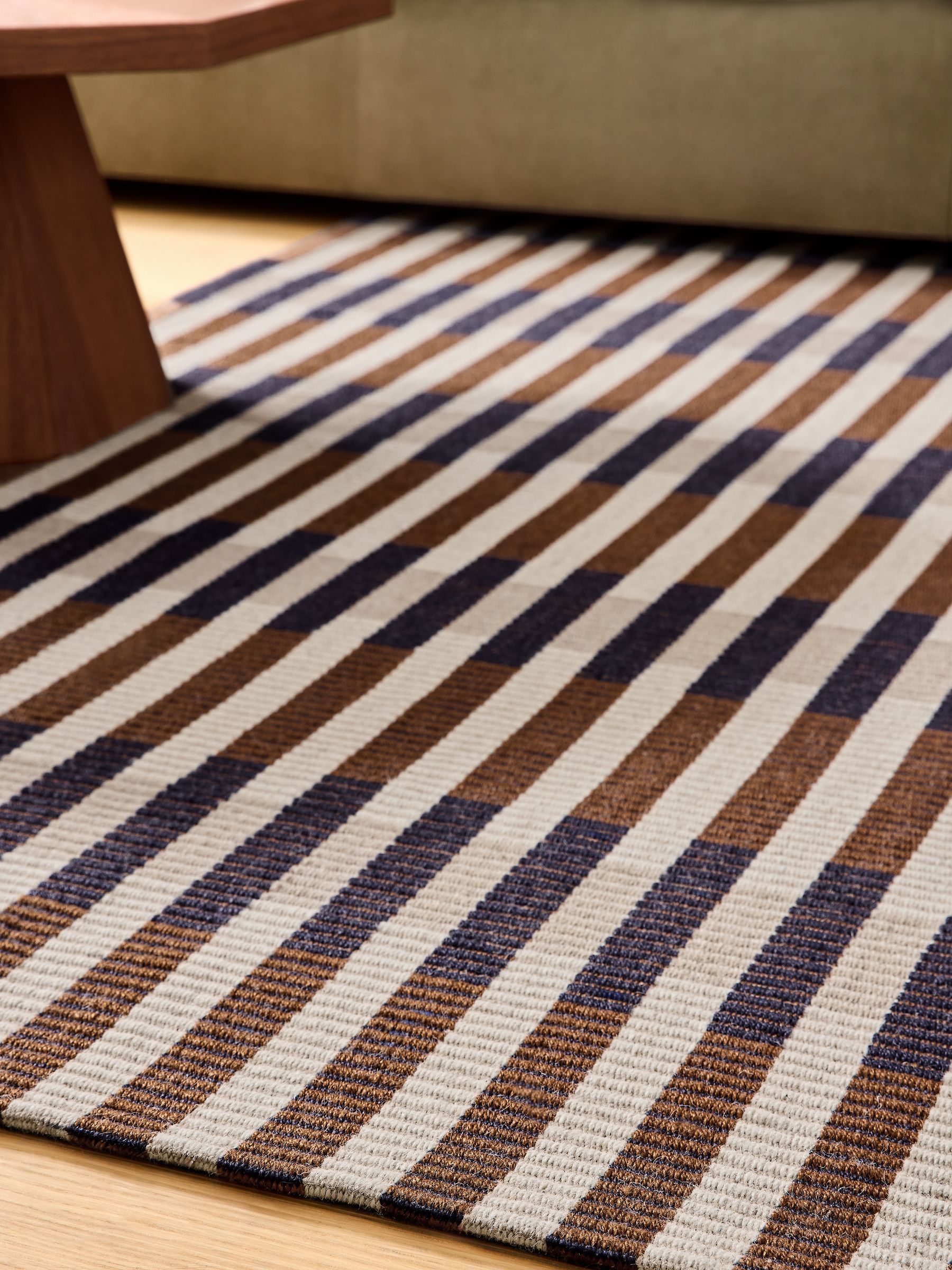 Sirio Rug in Blue - Image 2 of 5