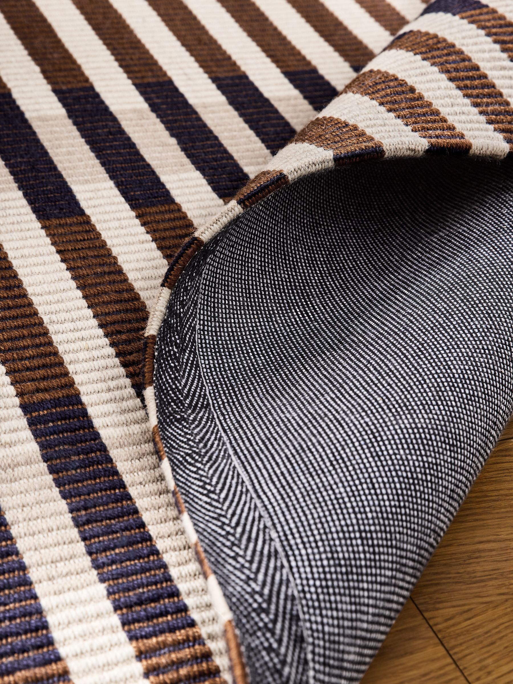 Sirio Rug in Blue - Image 4 of 5