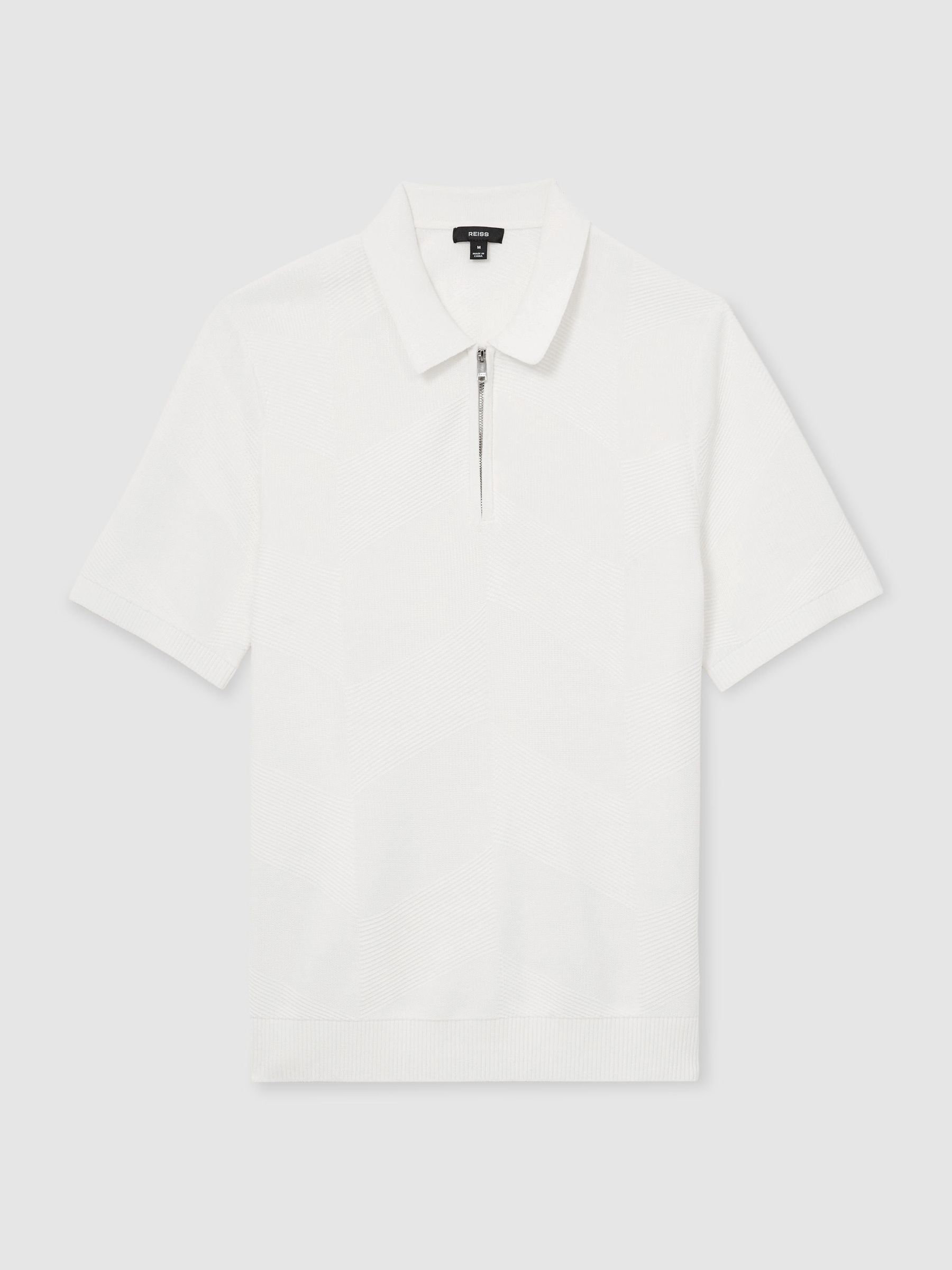 Bílé polo tričko s polovičními zipem z bavlněné směsi Chevron-Knit - Obrázek 2 z 7 Bílé polo tričko s polovičními zipem z bavlněné směsi Chevron-Knit - Obrázek 2 z 7