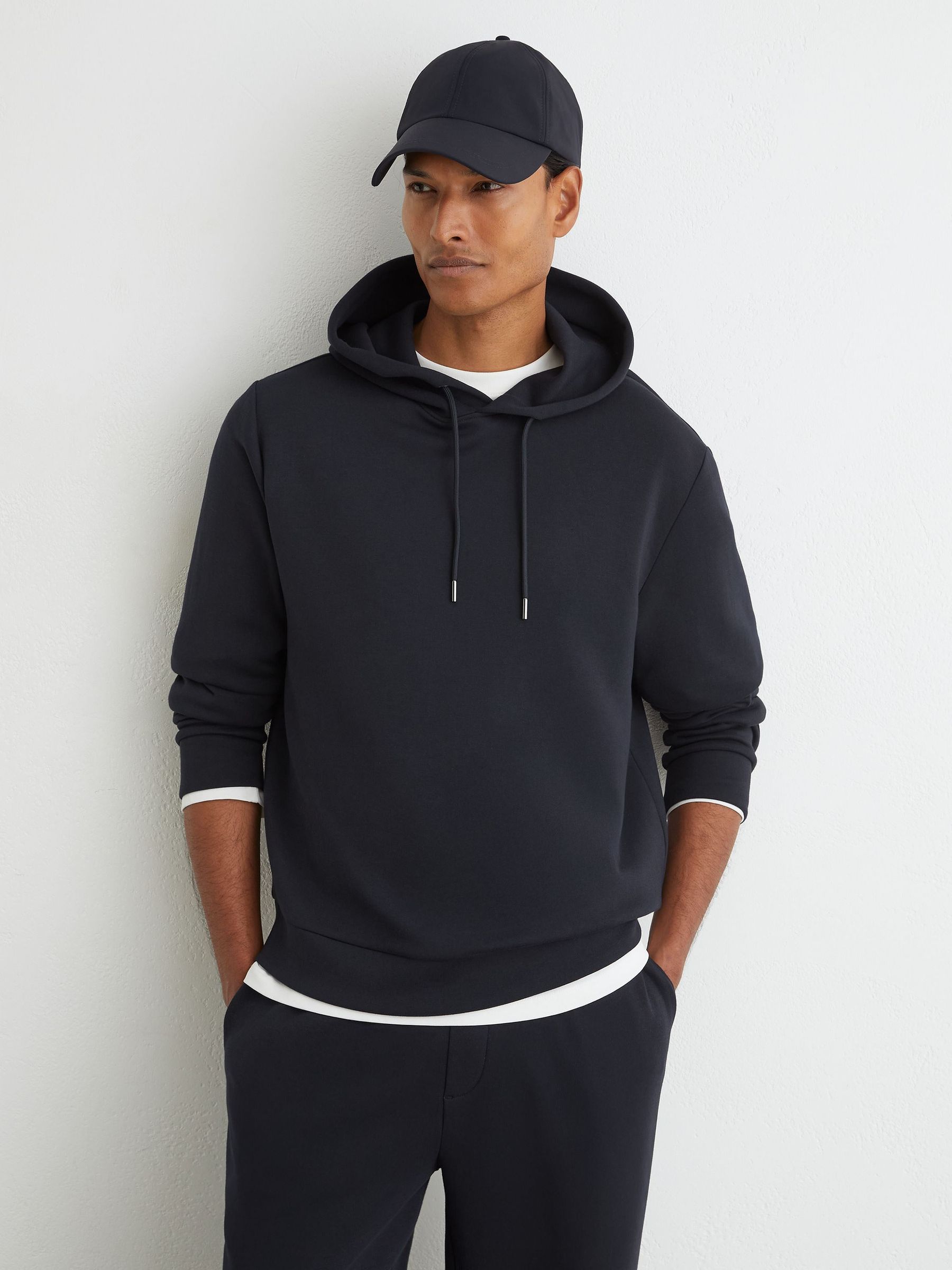 Premium Interlock Hoodie in Navy - Obrázek 1 z 6
