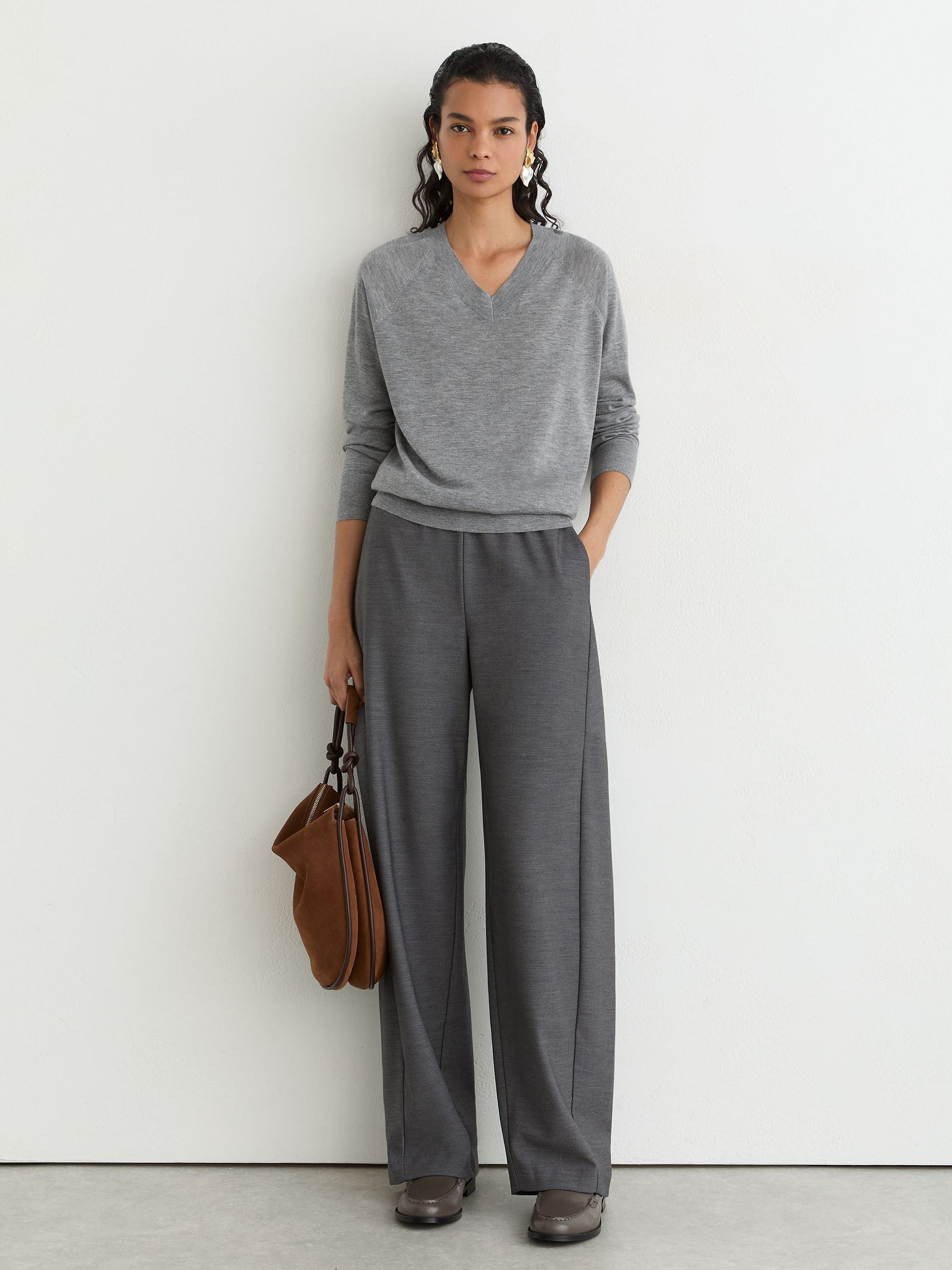 Merino Wool V-Neck Jumper in Grey - Image 4 of 6