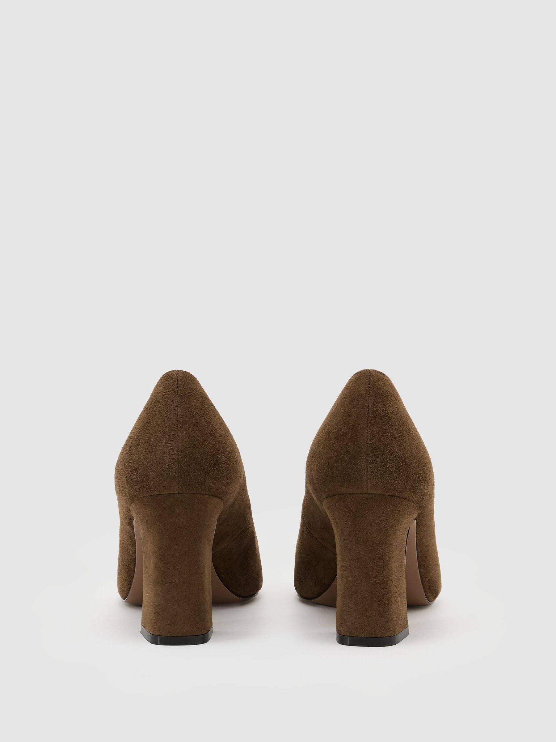 Suede Block-Heel Court Shoes in Khaki - 圖片 4/5