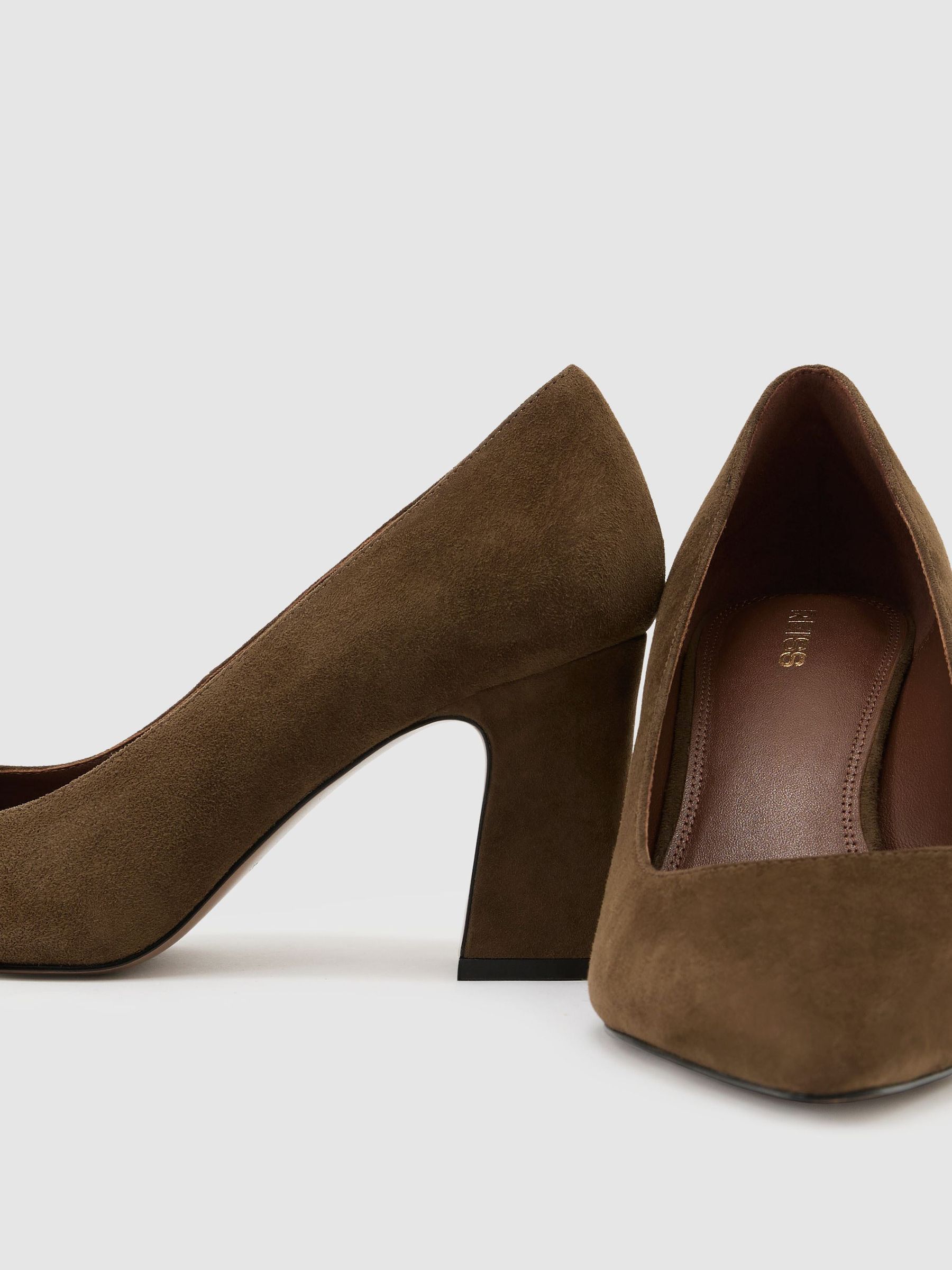 Suede Block-Heel Court Shoes in Khaki - 圖片 5/5