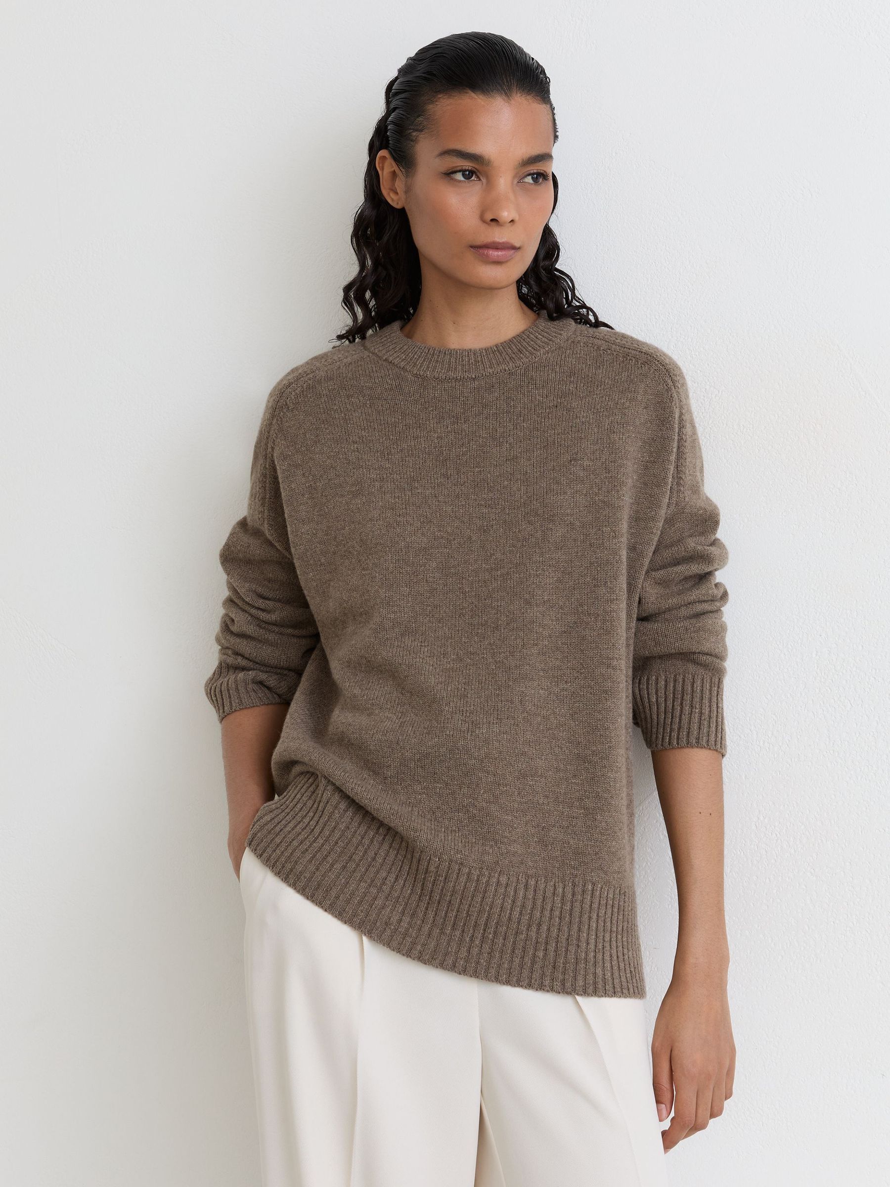 Wool-Cashmere Crew-Neck Raglan Jumper in Dark Neutral - Image 5 of 8