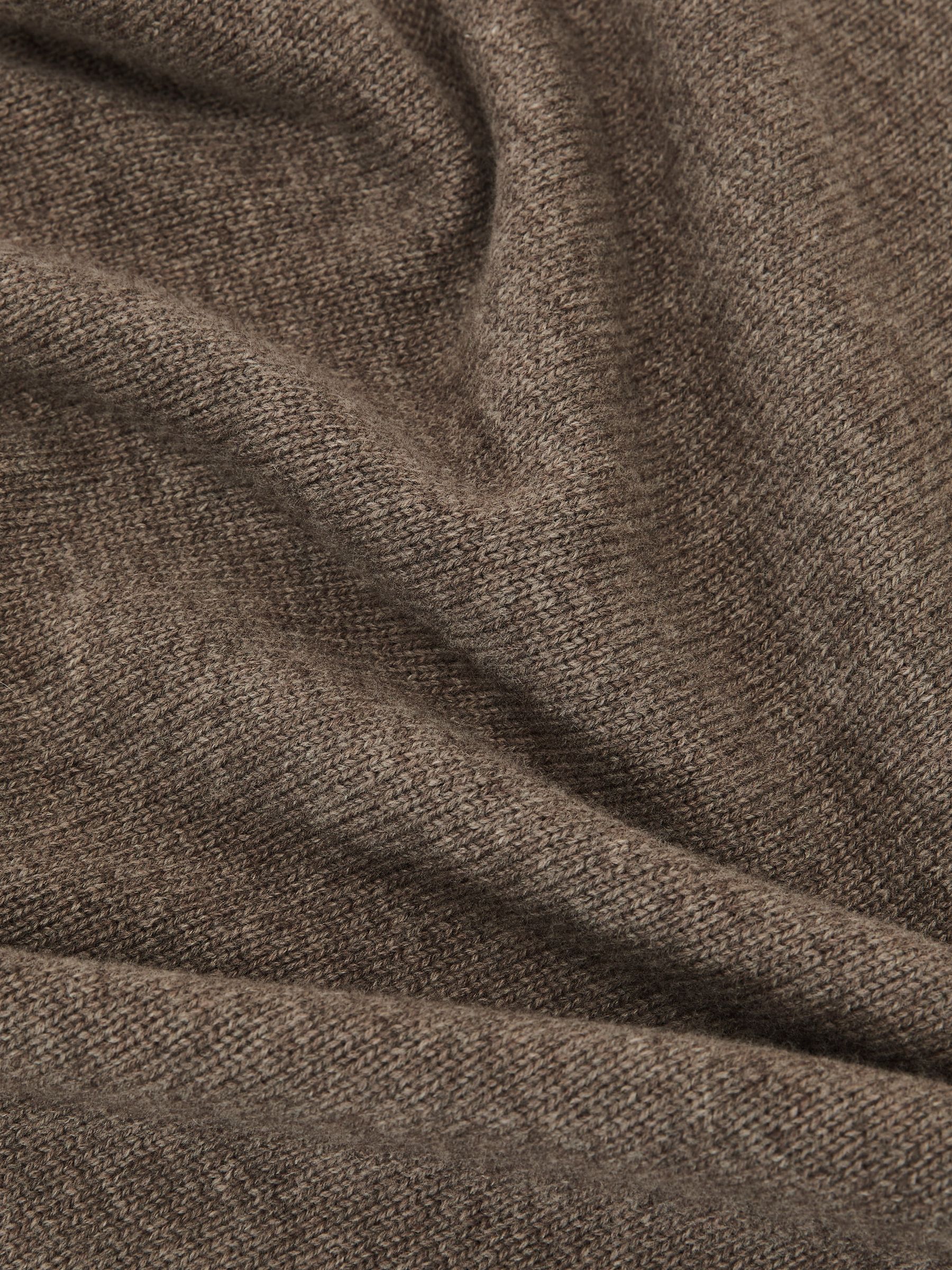 Wool-Cashmere Crew-Neck Raglan Jumper in Dark Neutral - Image 8 of 8