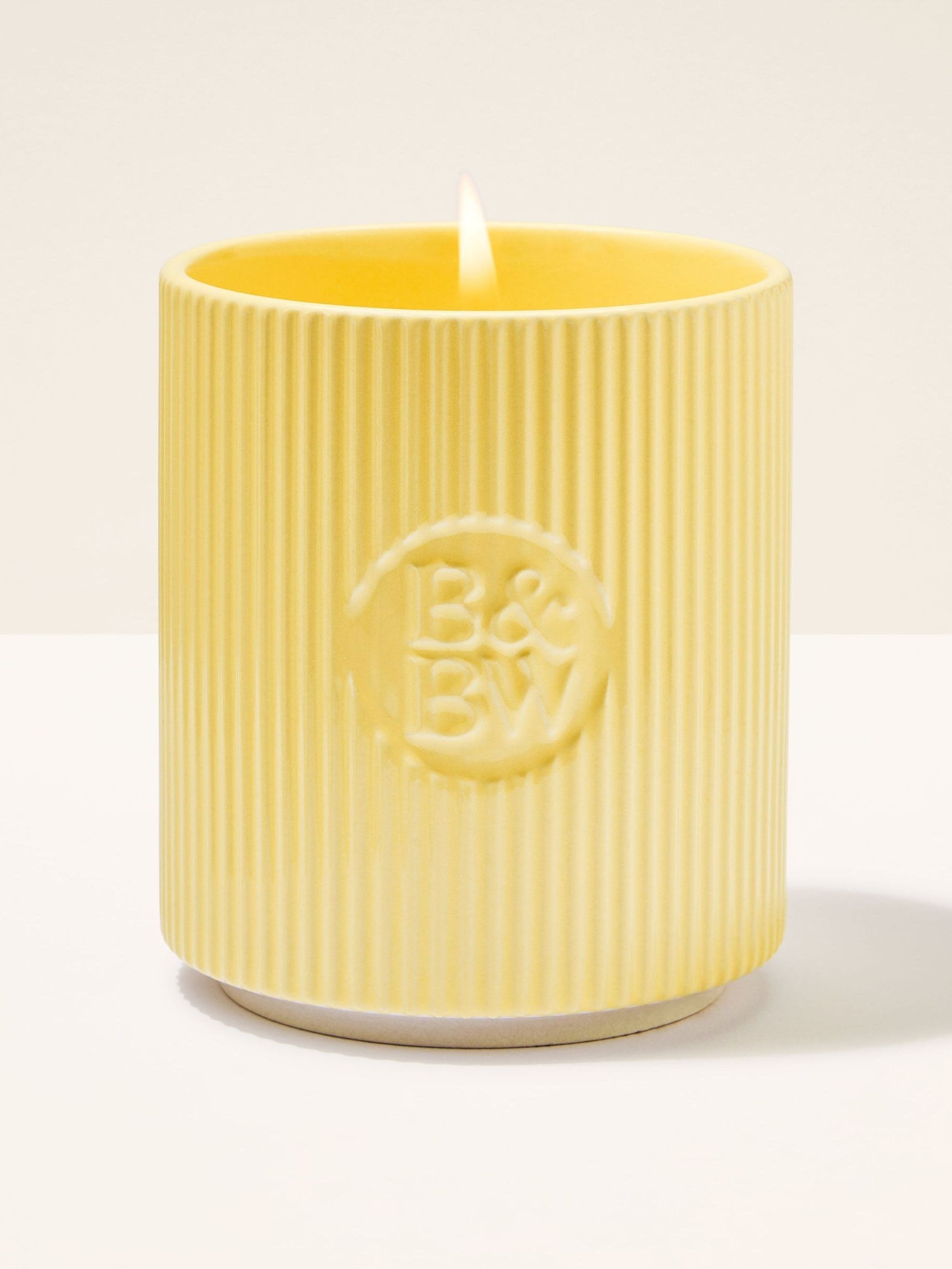 Cozy Amber Vanilla Single Wick Candle 227g - Image 1 of 3