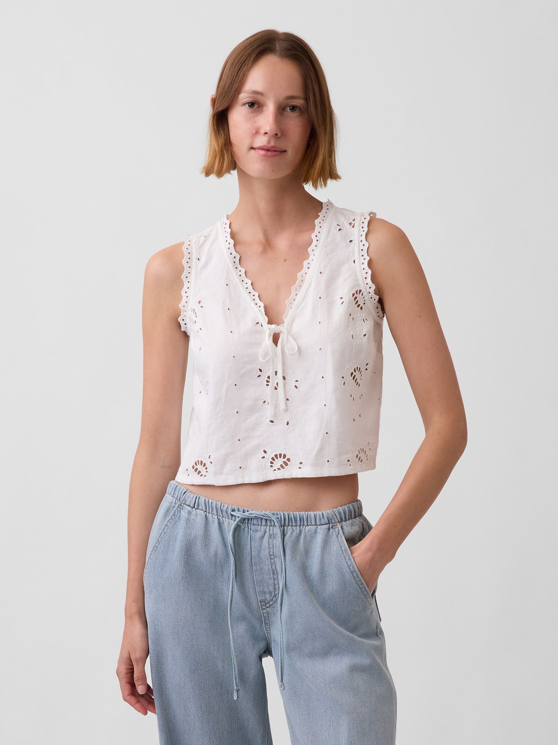 White Linen-Blend Embroidered Crop Shell Vest - Image 1 of 4