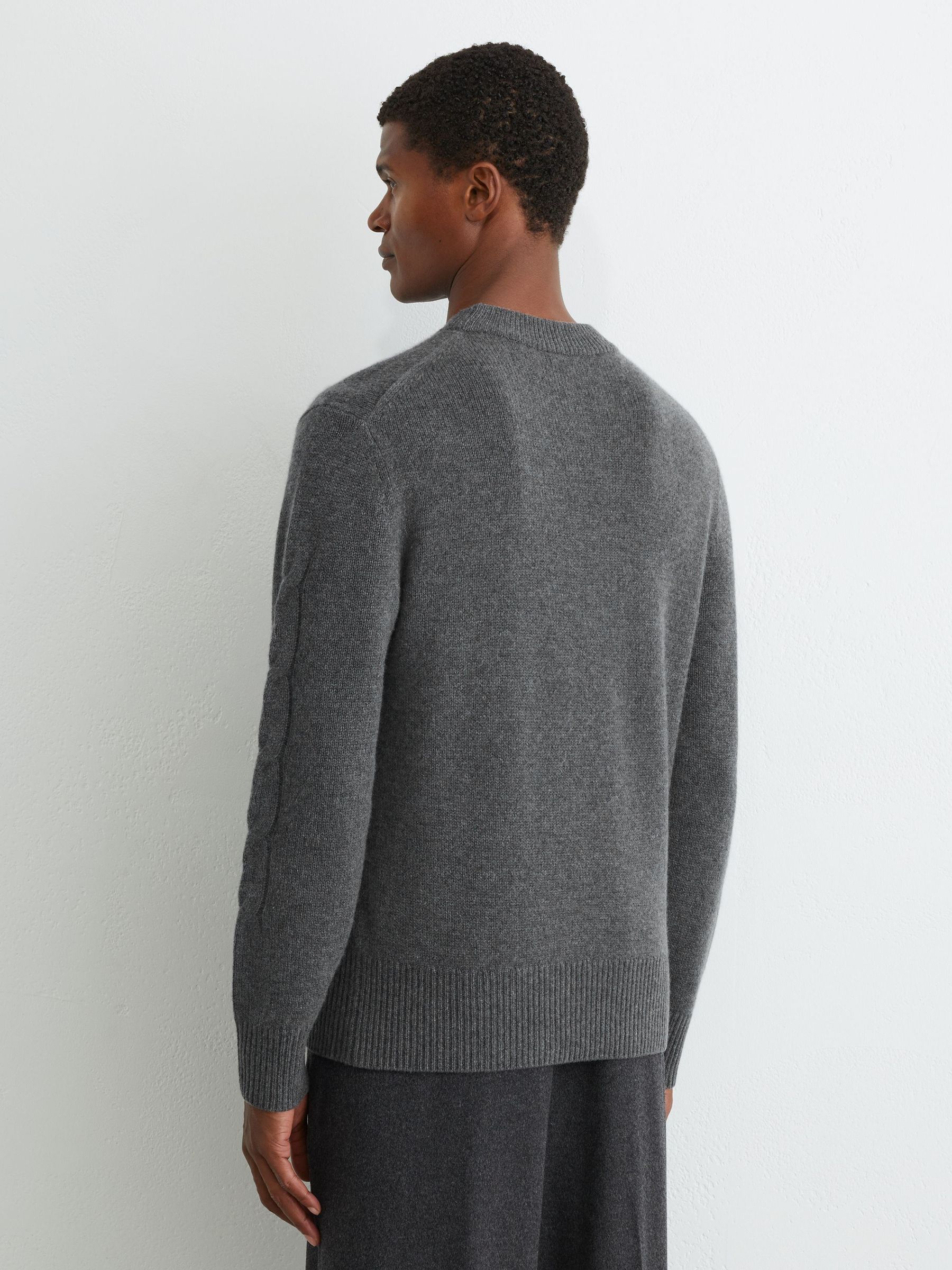 100% Cashmere Cable Knit-Detail Jumper in Mid Grey Melange - Image 5 of 6