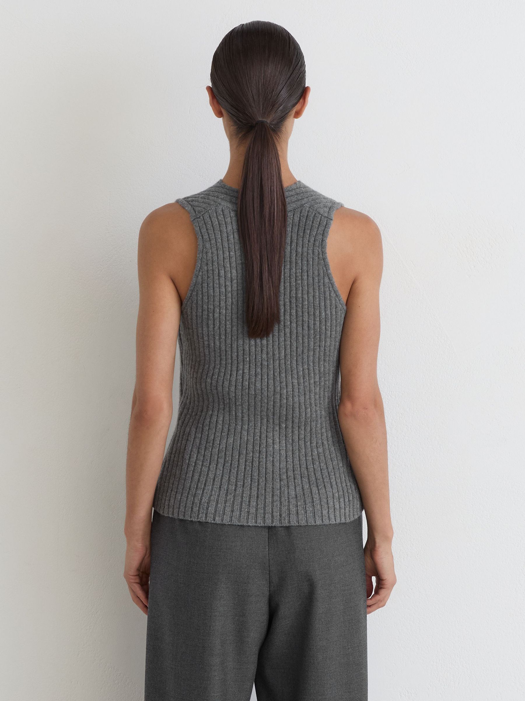 Reiss Maggie Wool-Blend Ribbed Cowl-Neck Vest with Cashmere - صورة 5 من 6