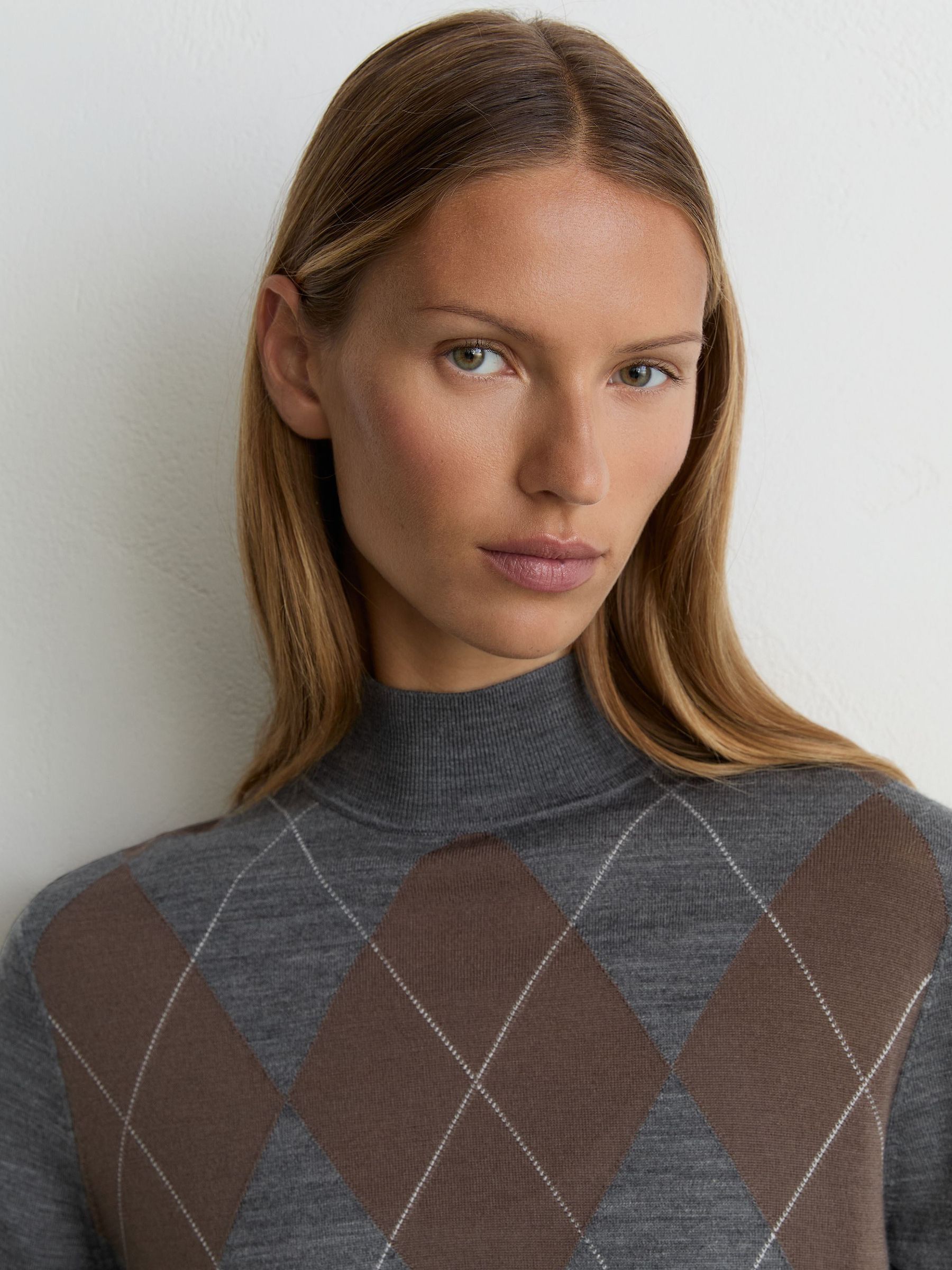 Wool Argyle Funnel-Neck Jumper in Grey - Image 5 of 6
