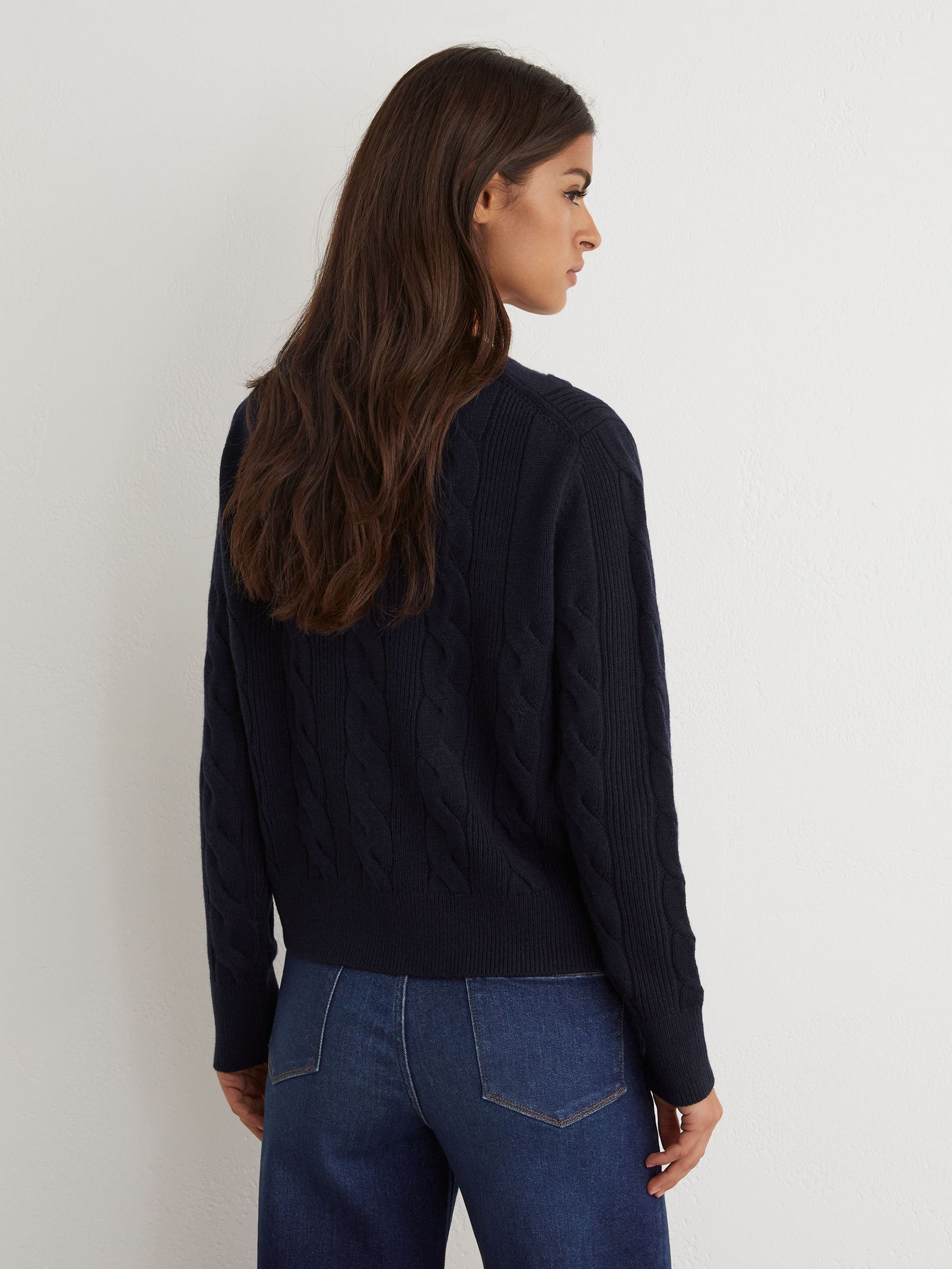 Wool-Cashmere Cable-Knit Cardigan in Navy - Billede 5 af 6