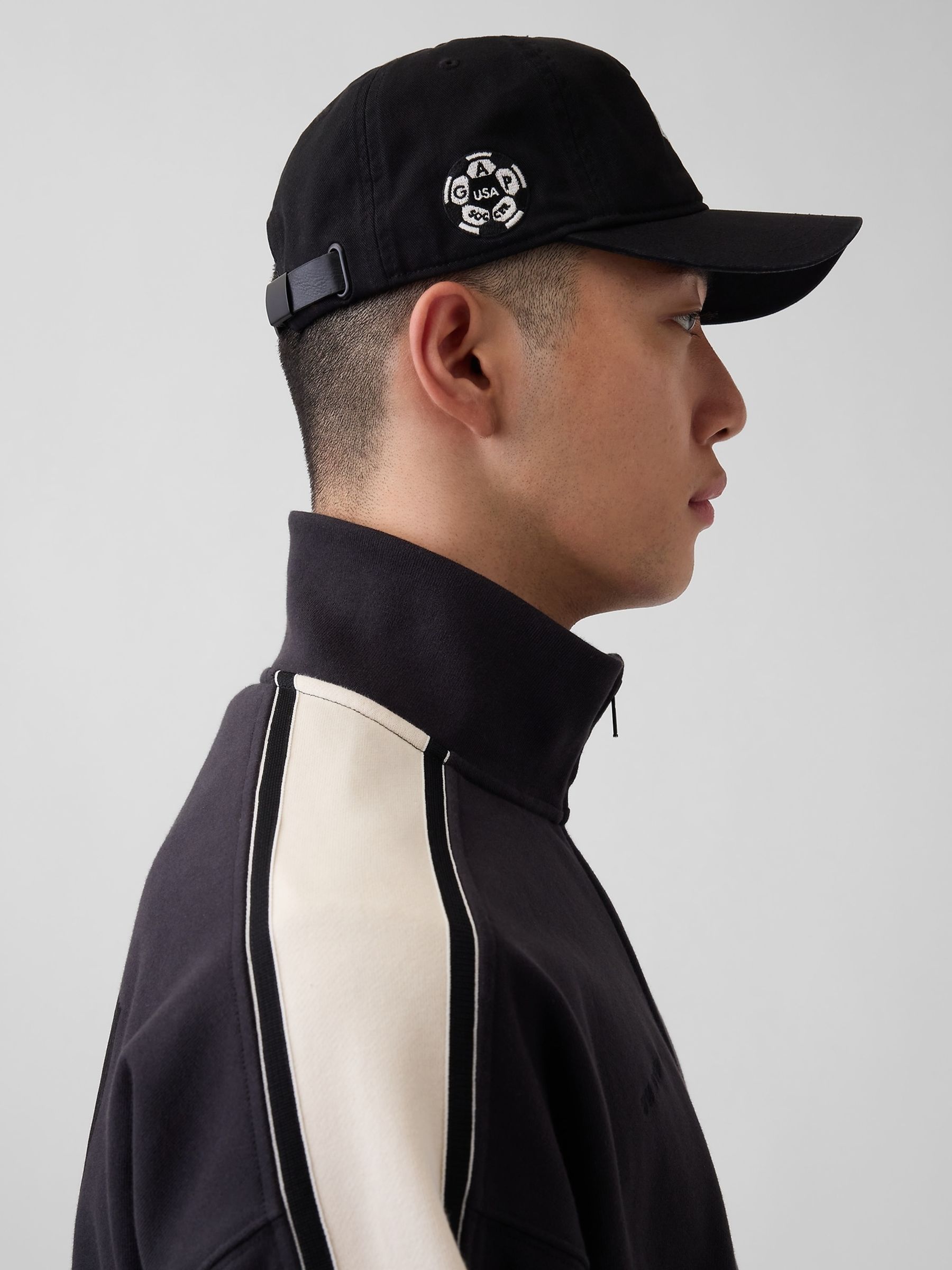 OuiGap Black Baseball Cap - Image 2 of 3