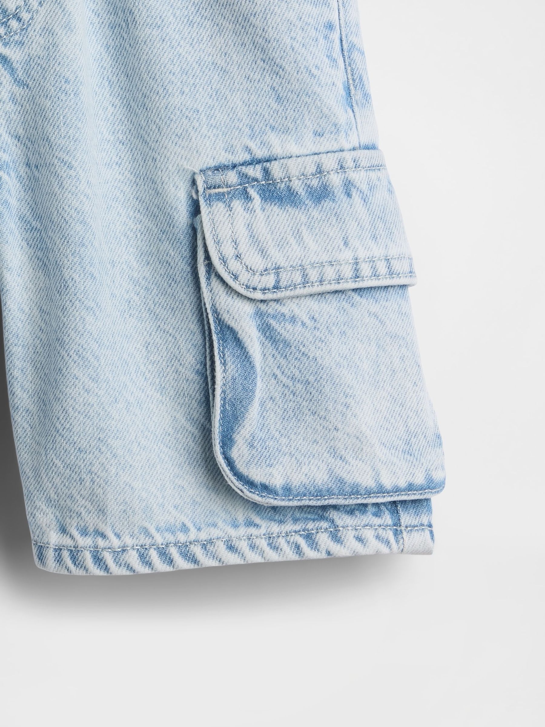 Light Wash UltraSoft Denim Pull On Cargo Shorts - Image 3 of 3