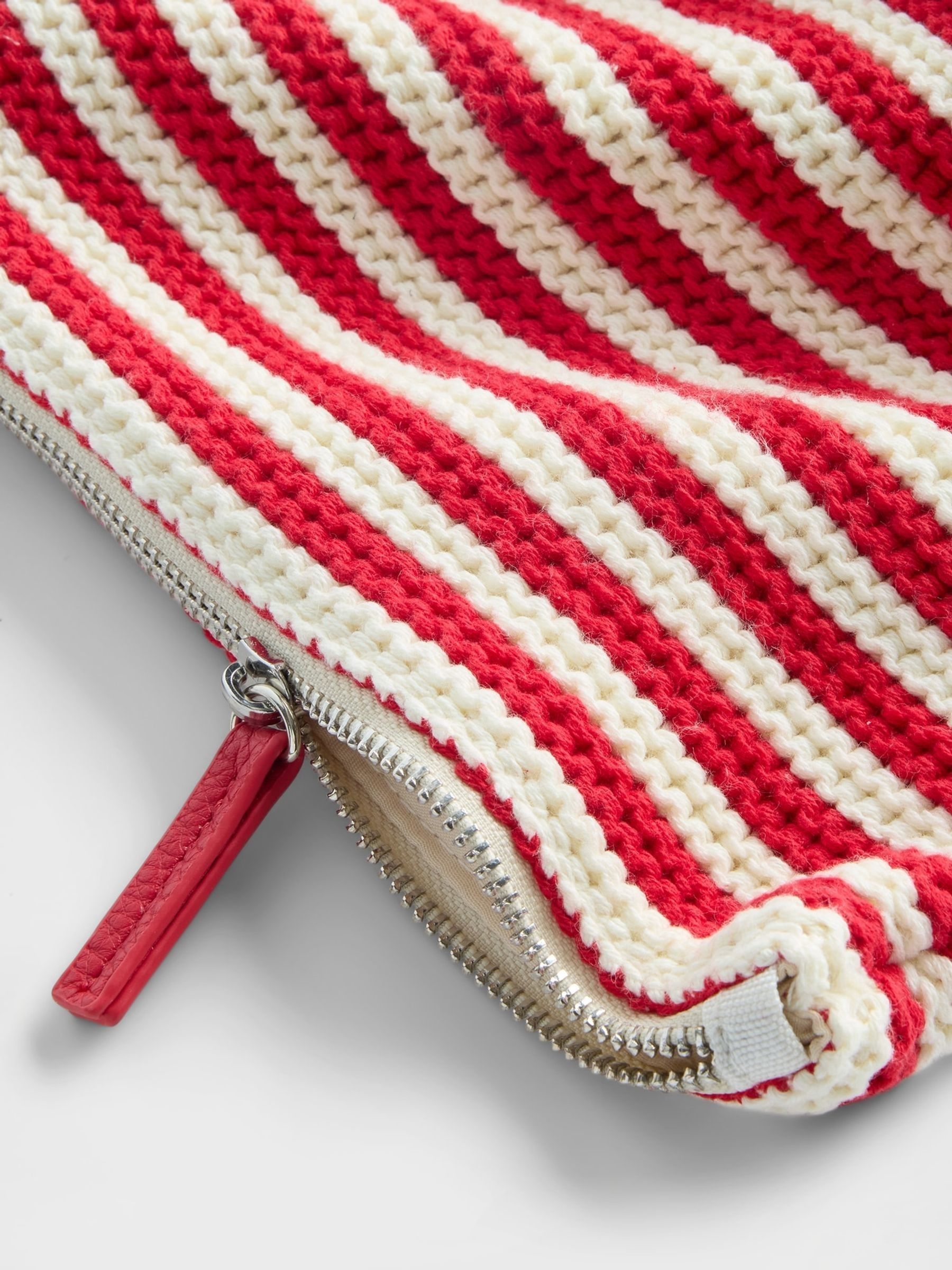 Red Crochet Zip Pouch - Image 3 of 3