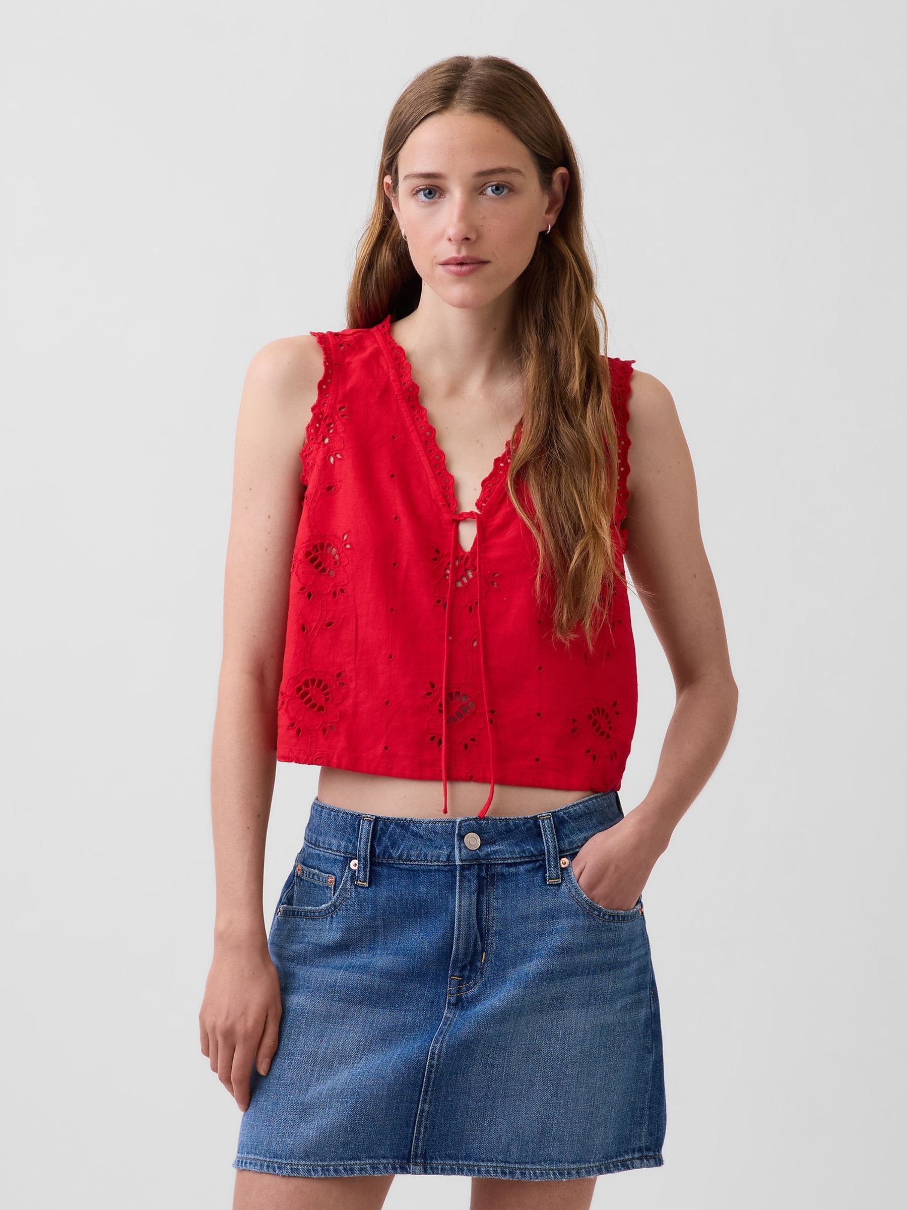 Red Linen-Blend Embroidered Crop Shell Vest - Image 1 of 4
