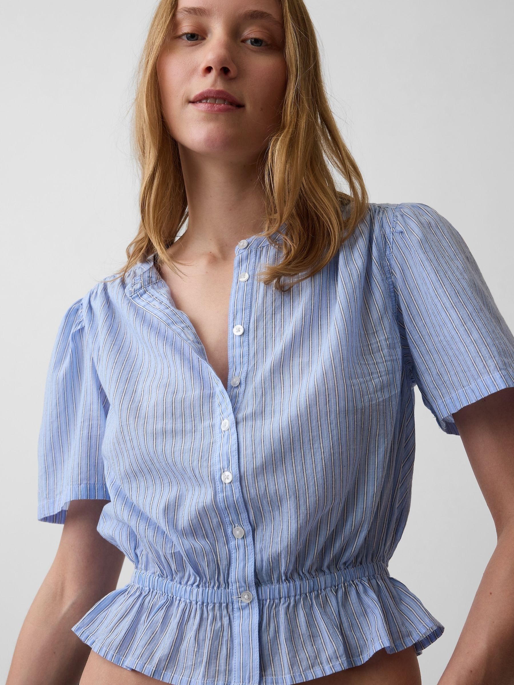 Blue Button-Front Crop Short Sleeve Peplum Top - Image 4 of 4 Blue Button-Front Crop Short Sleeve Peplum Top - Image 4 of 4