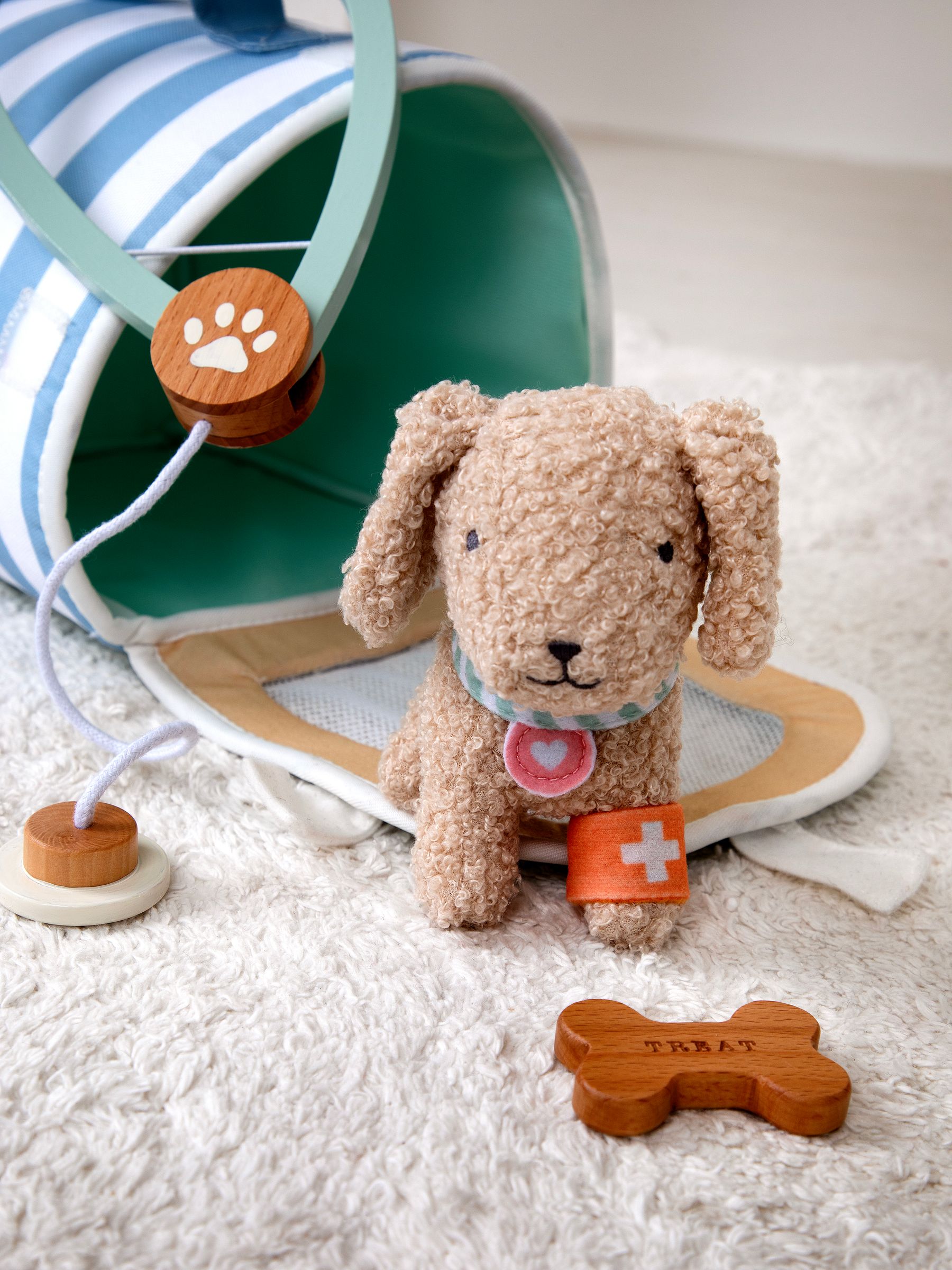 Vet Accessories Playset - Image 3 of 4