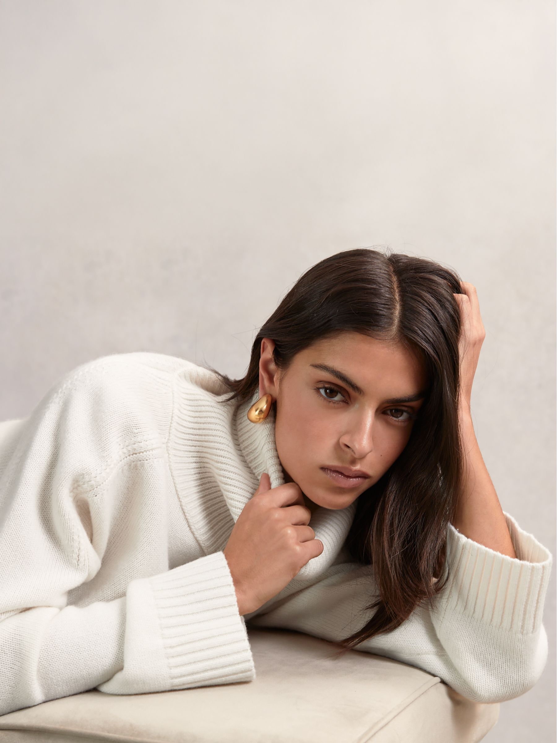 Wool-Cashmere Roll-Neck Jumper in Cream - image 5
