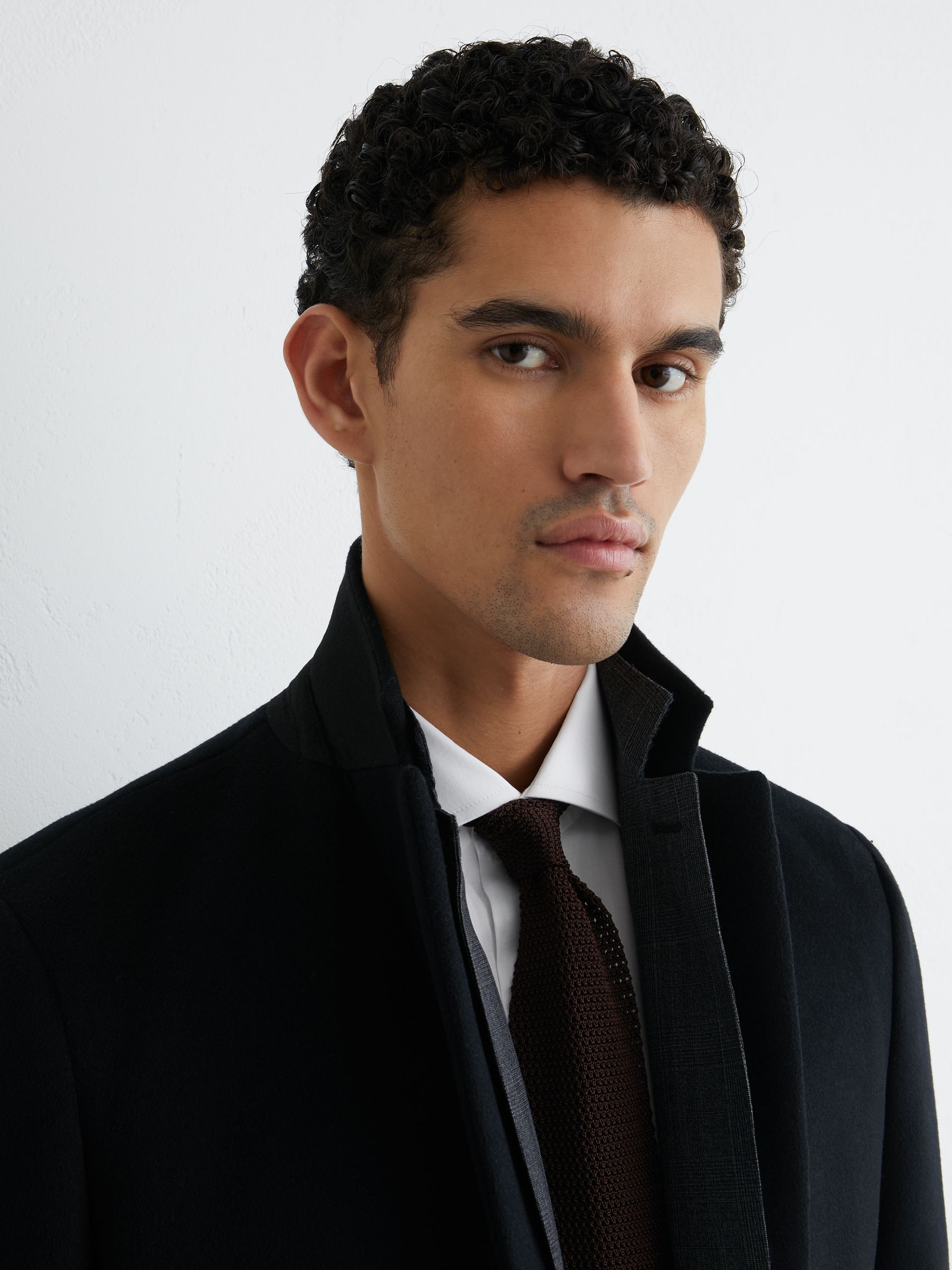 Stretch-Cotton Regular-Fit Shirt in White - Image 4 of 7