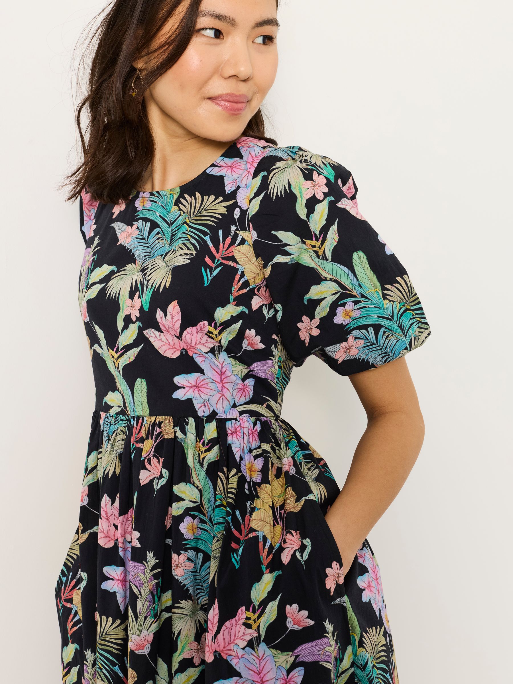 Bria Black Tropical Petite Midi Dress - Image 4 of 7