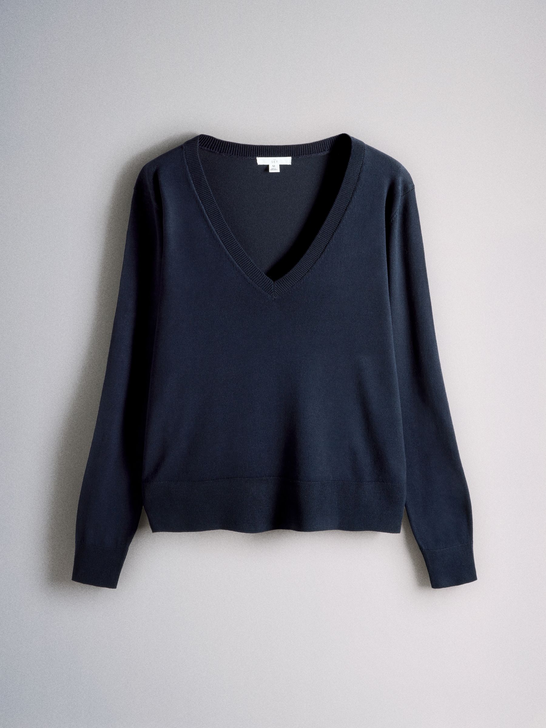 4 Pack Fine Knit V-Neck Jumpers Plum/Purple/Neutral/Dark Navy 4 Pack - Image 4 of 6