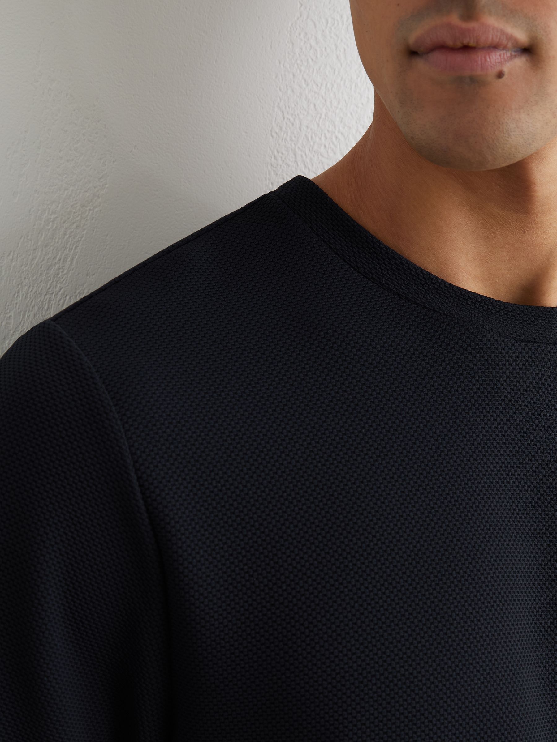 T-Shirts in Navy - Image 3 of 6