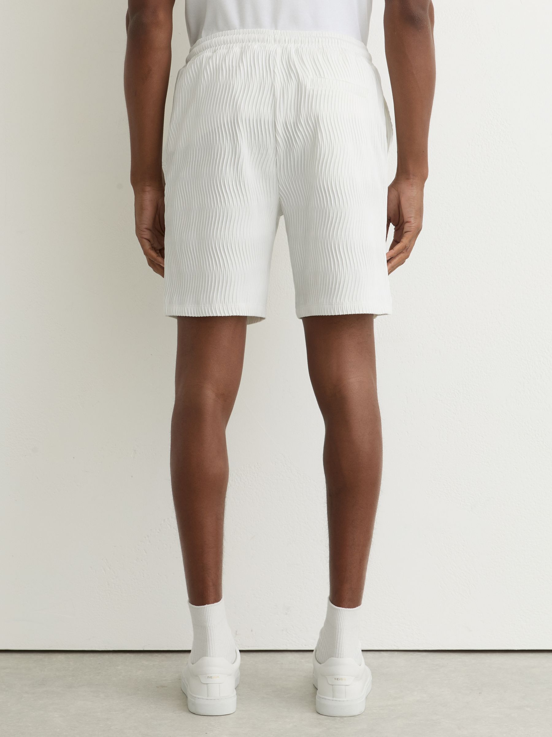 Textured-Wave Drawstring Shorts in White - Image 6 of 7