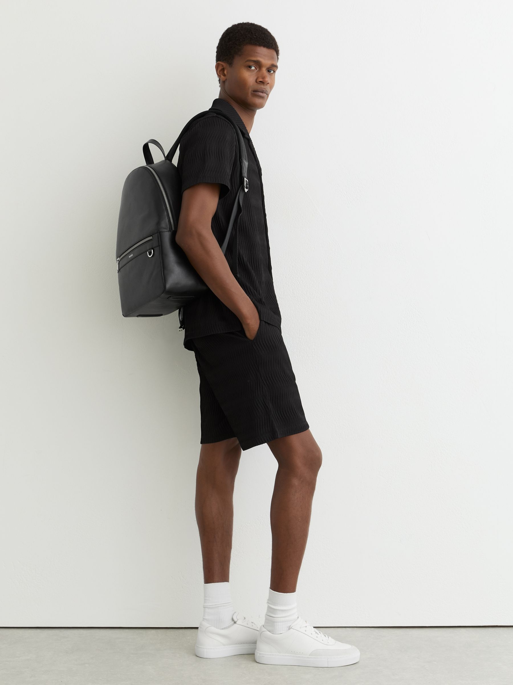 Textured-Wave Drawstring Shorts in Black - image 4