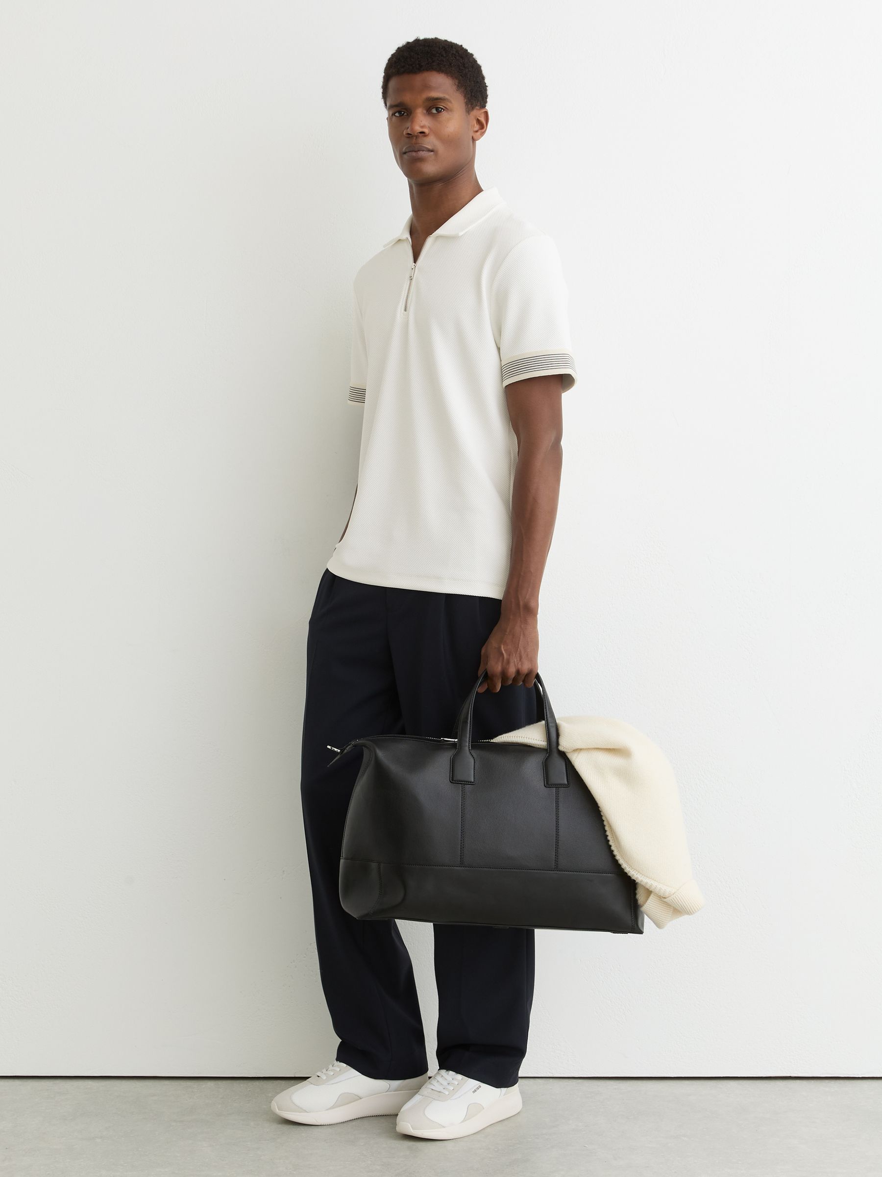 أبيض - Reiss Bruno Sleeve-Trim Half-Zip Polo Shirts - صورة 4 من 7