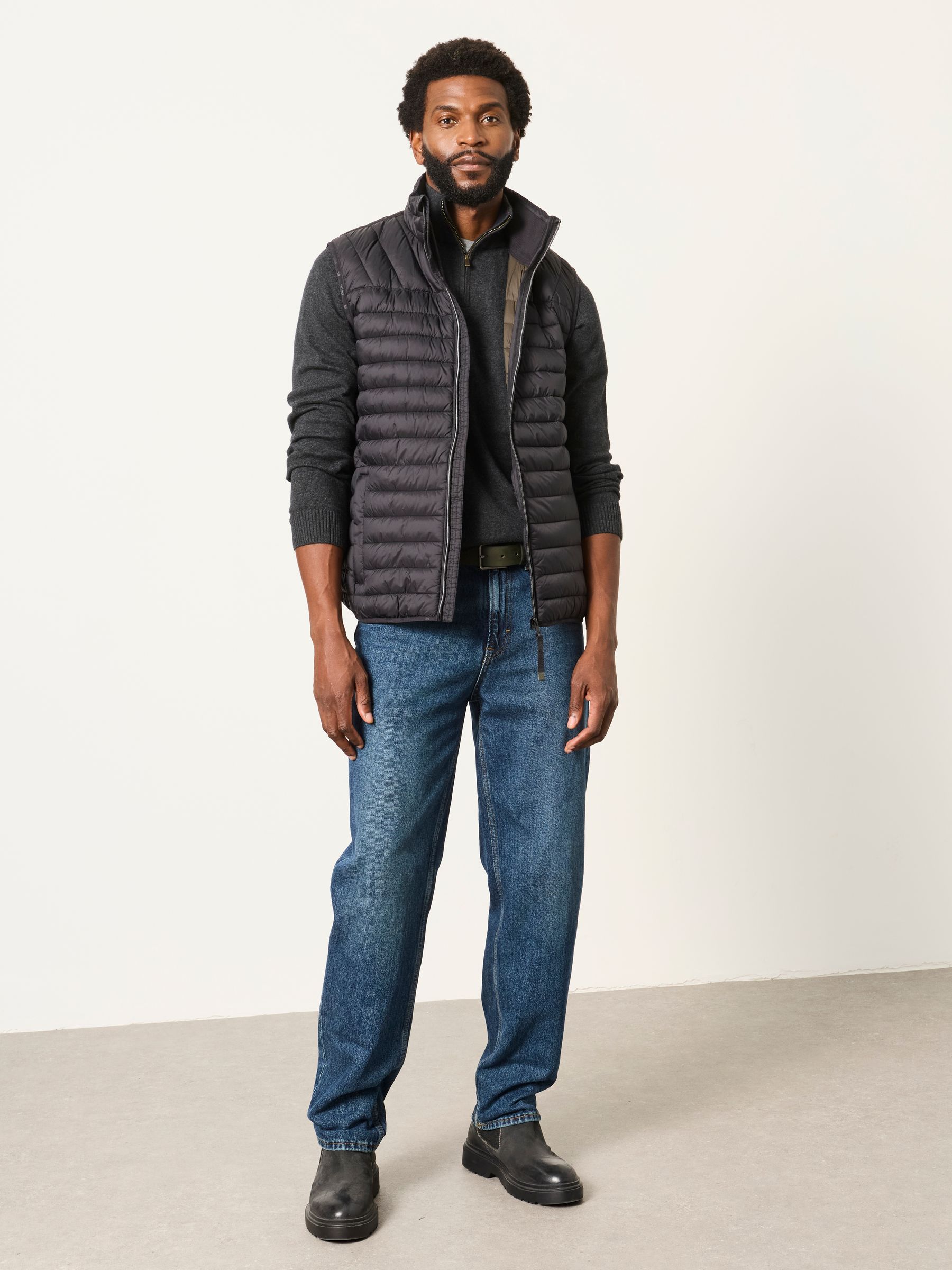 Dartmouth Black Lightweight Quilted Gilet - Image 4 of 7