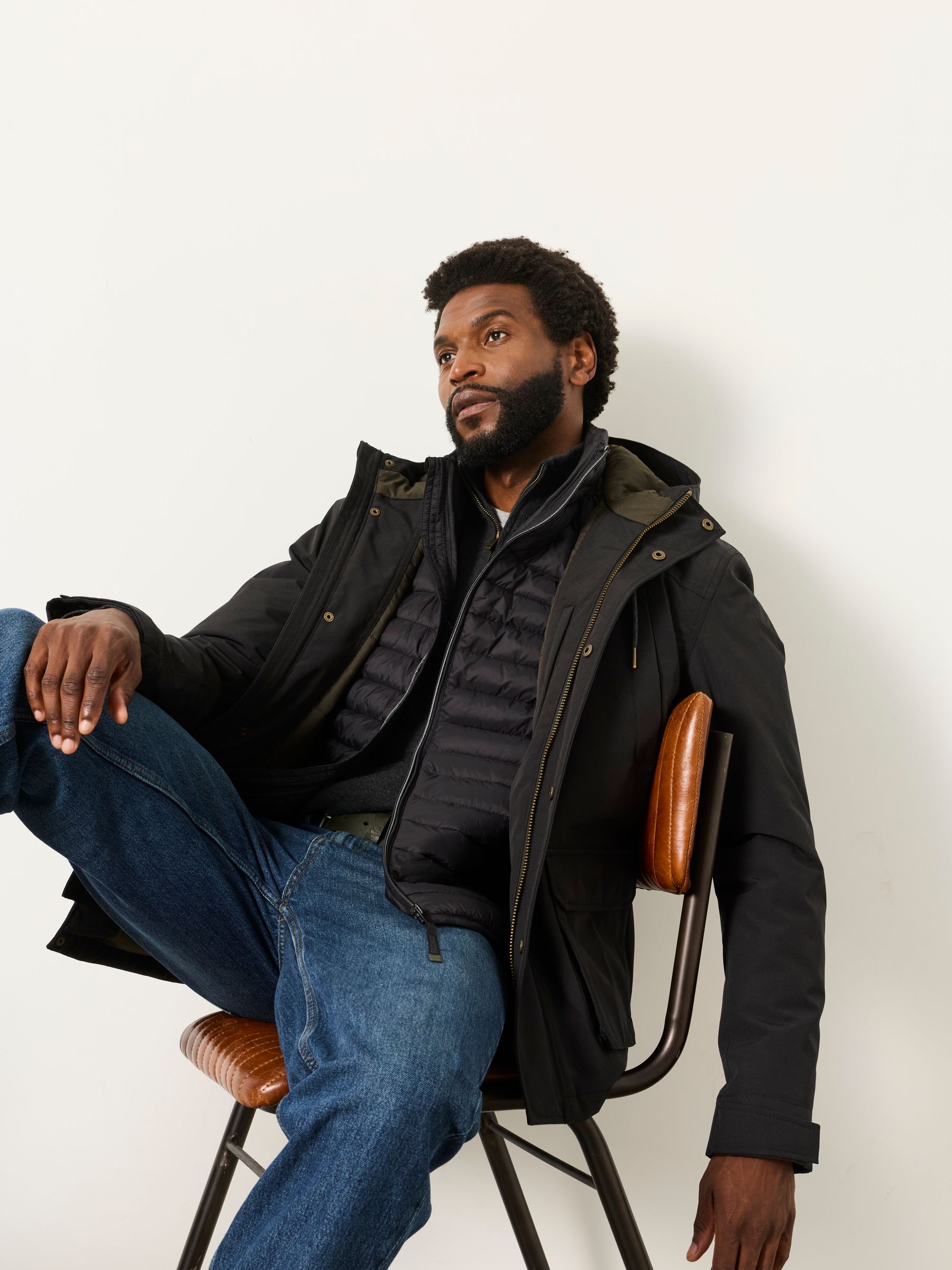 Dartmouth Black Lightweight Quilted Gilet - Image 6 of 7