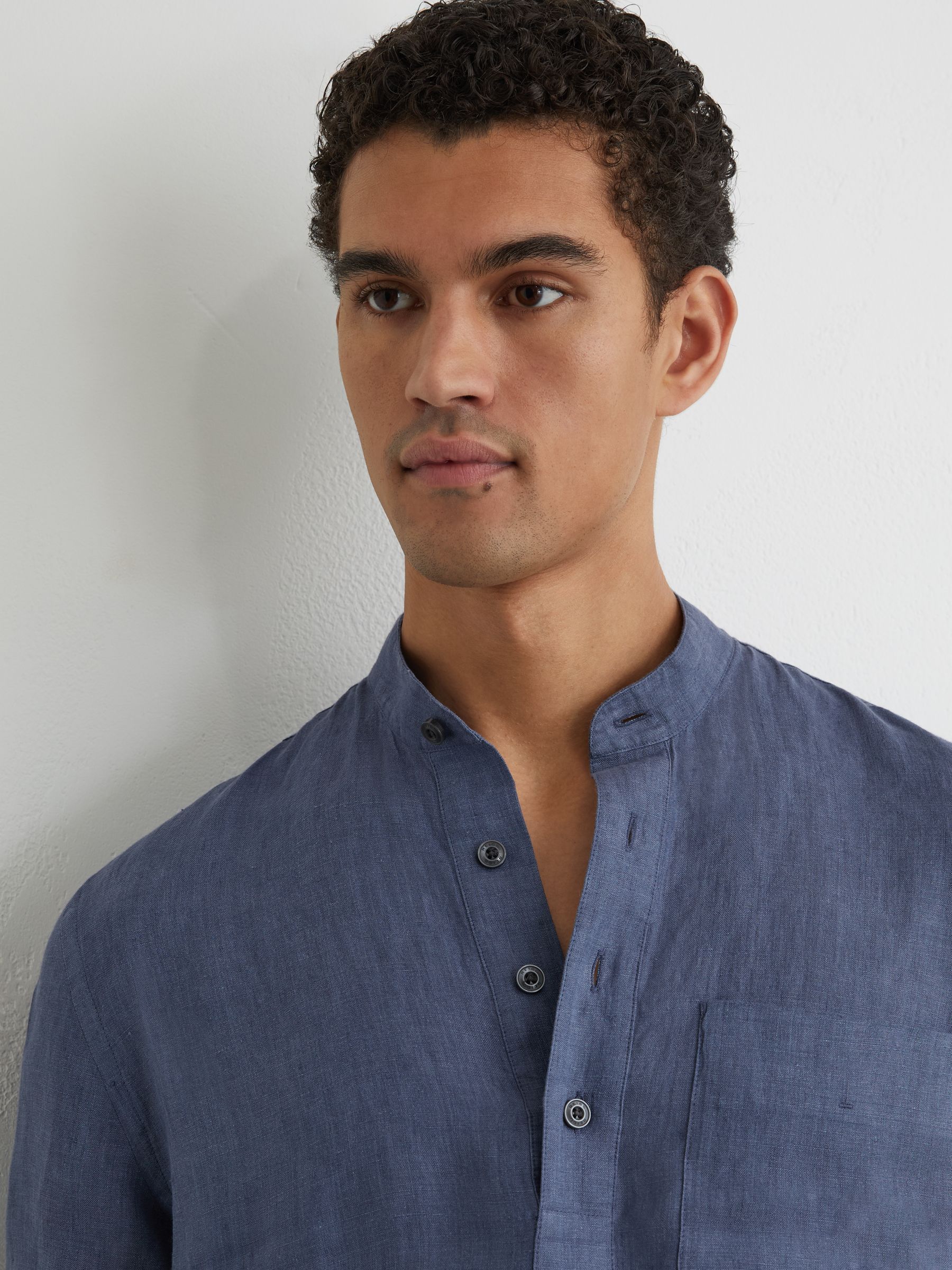 Linen Grandad-Collar Half-Button Shirt Regular-Fit in Denim Blue - Image 4 of 6