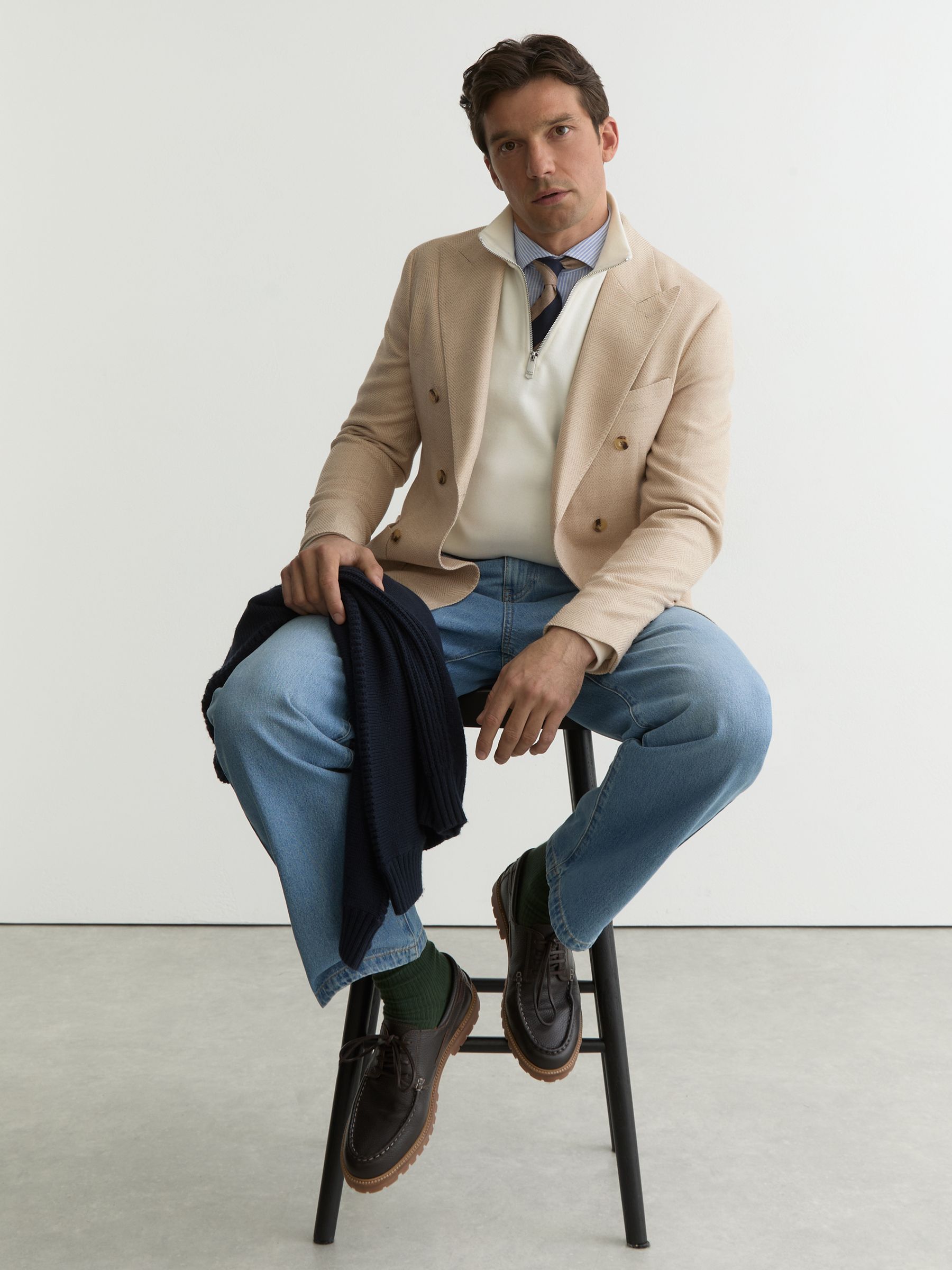 Double-Breasted Herringbone Blazer Tailored-Fit with Cotton in Stone - Image 5 de 9