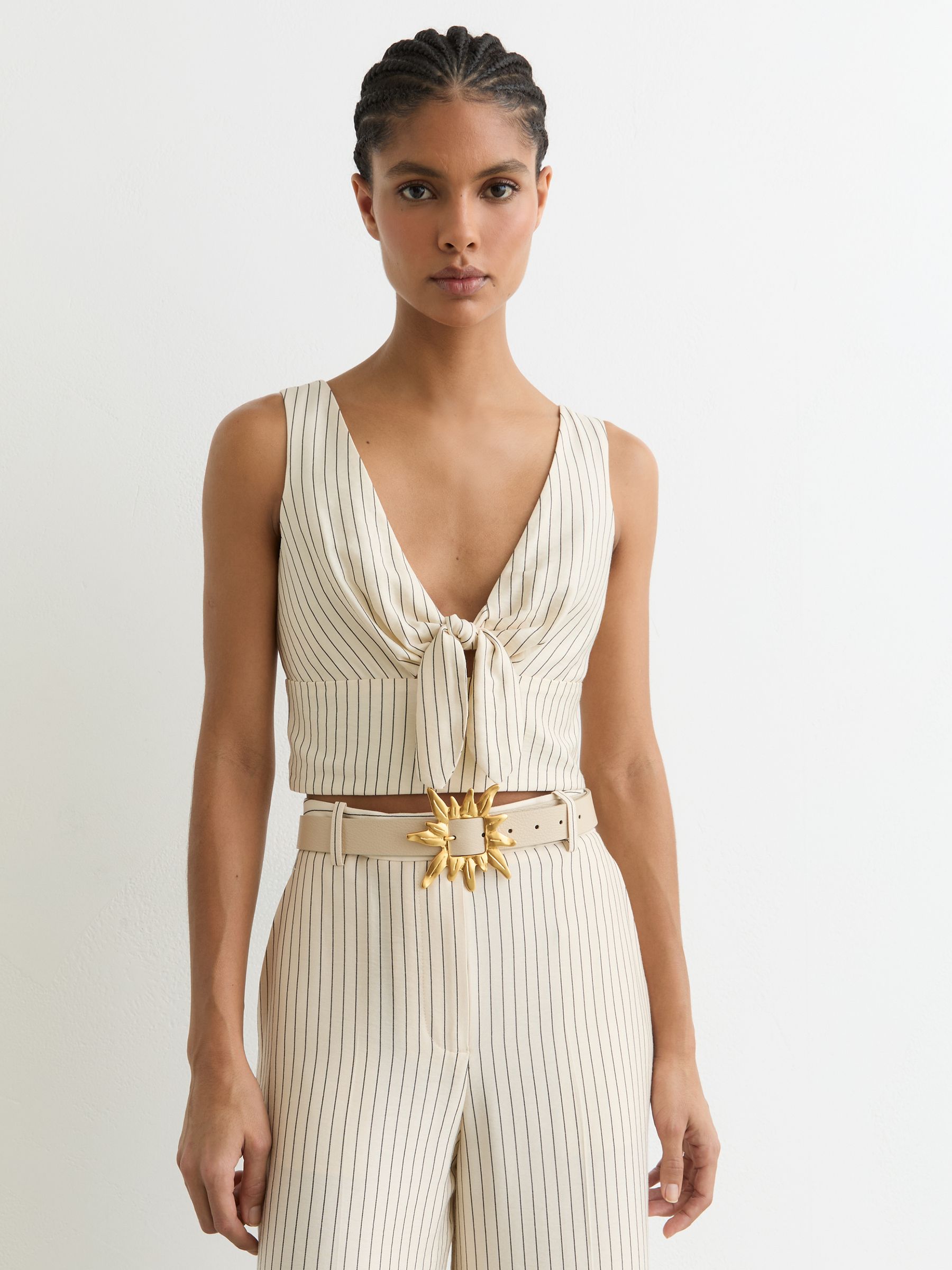 Leather Sun-Buckle Belt in Off White