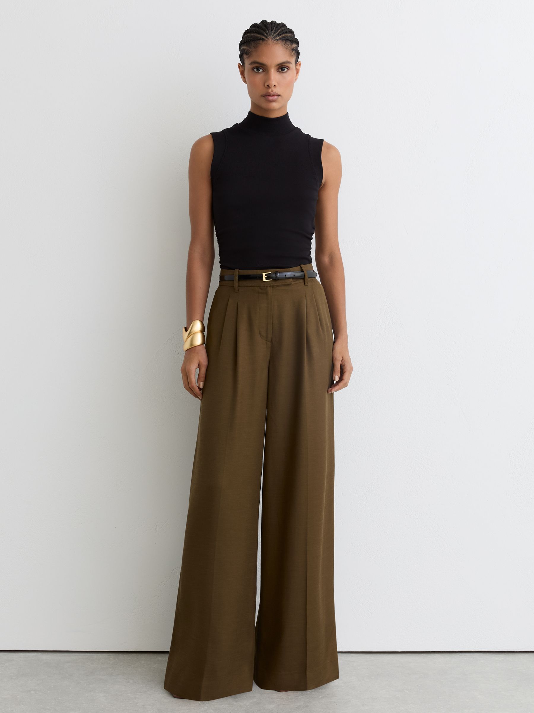 Stretch-Cotton High-Neck Vest in Black - Image 3 of 6