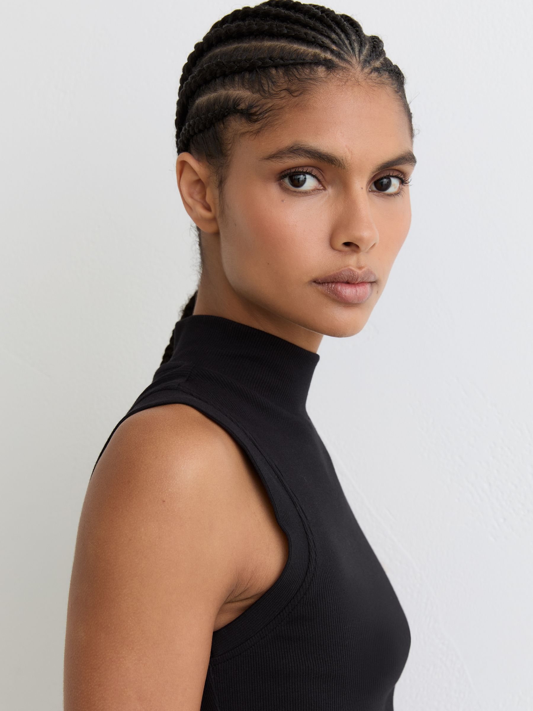 Stretch-Cotton High-Neck Vest in Black - Image 4 of 6