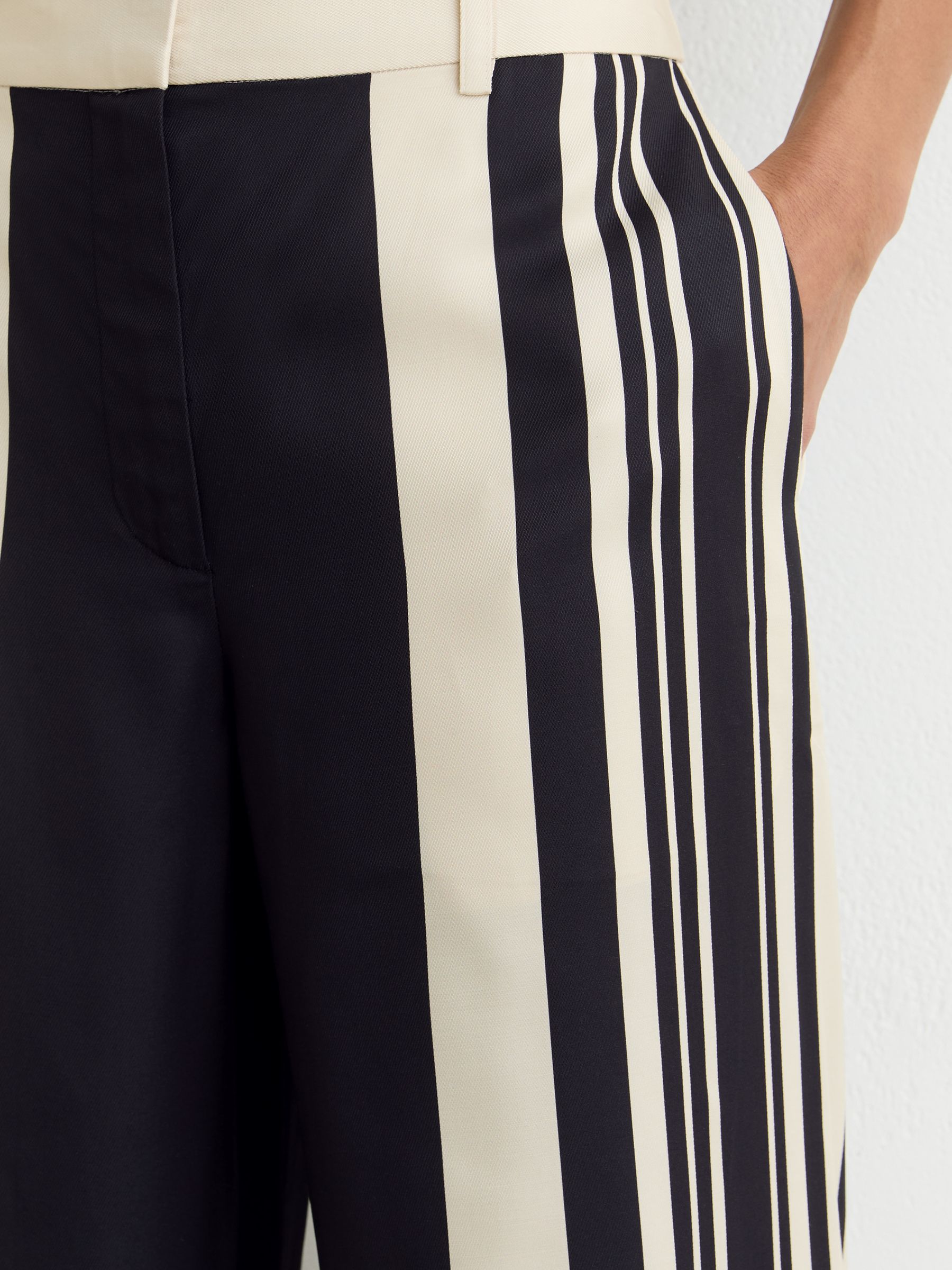 Wide-Leg Scarf-Print Trousers in Black - Image 4 of 7