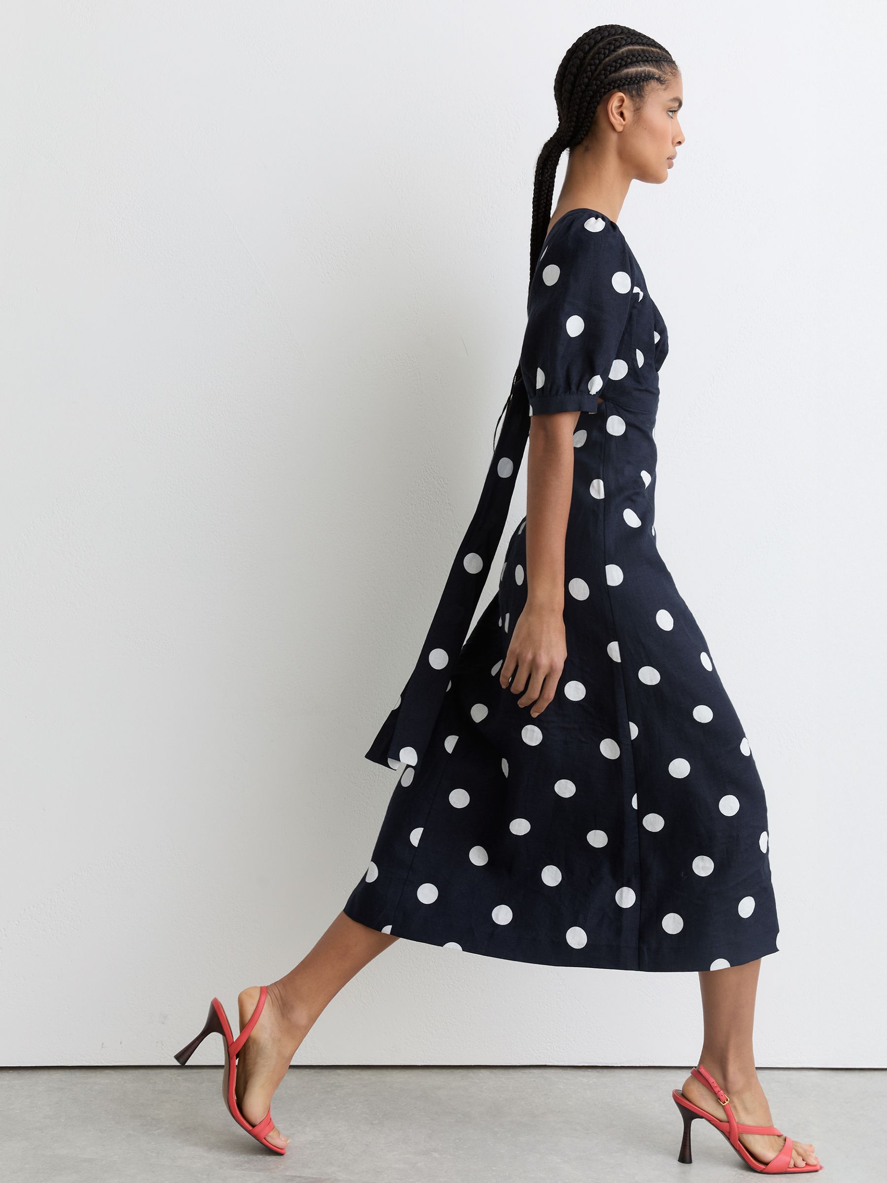 Petite Linen Puff-Sleeve Polka-Dot Midi Dress in Navy/Ivory - Image 4 of 8
