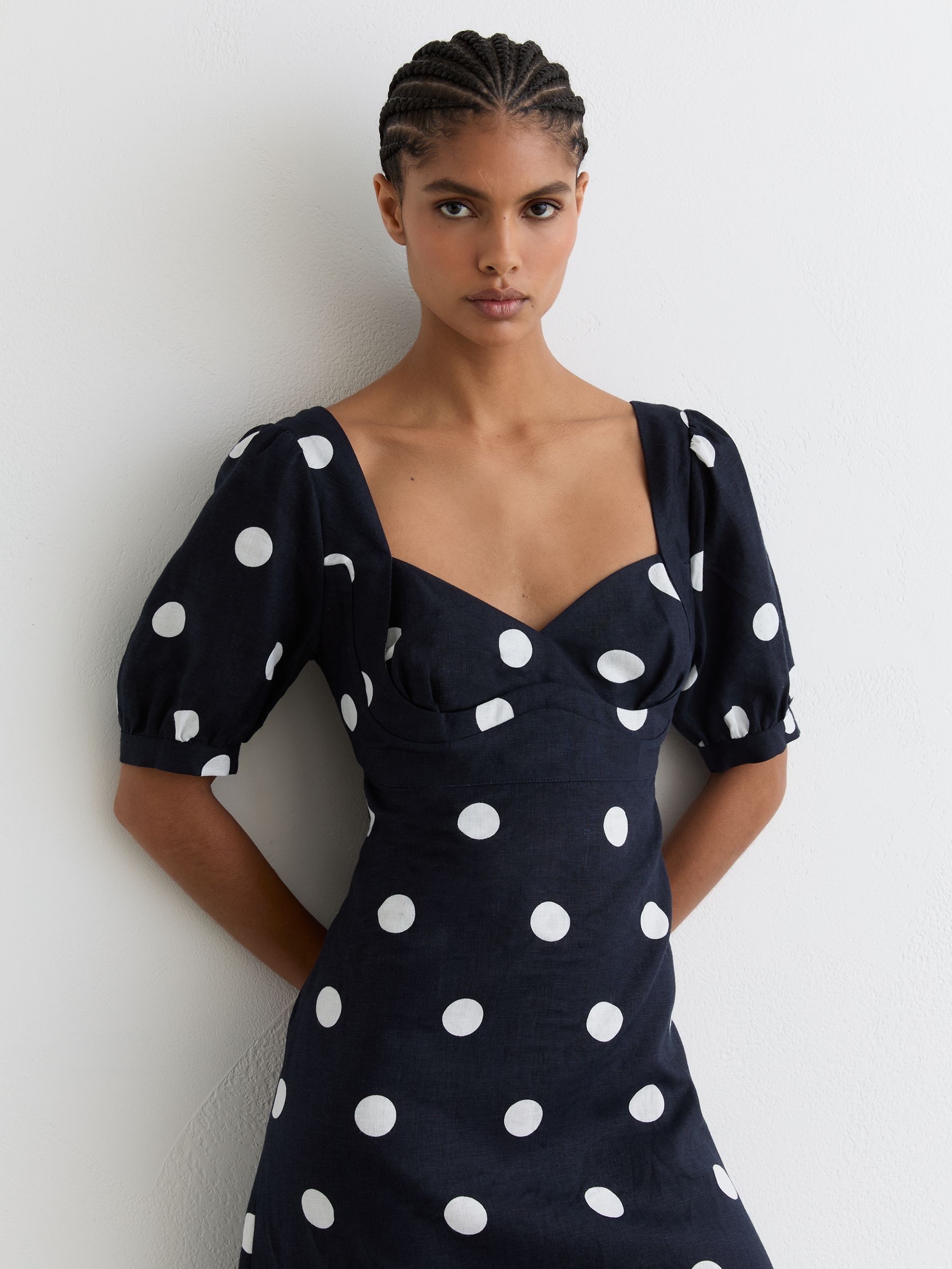 Petite Linen Puff-Sleeve Polka-Dot Midi Dress in Navy/Ivory - Image 5 of 8