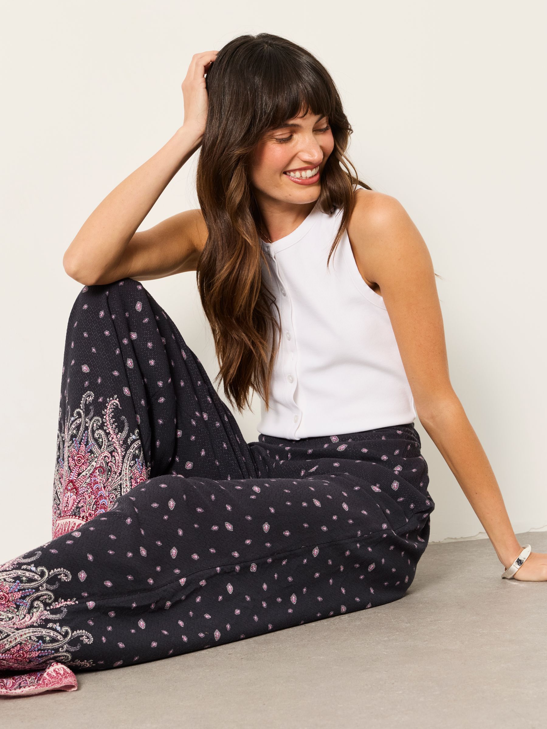 Zelda Black Paisley Palazzo Trousers - Image 6 of 7