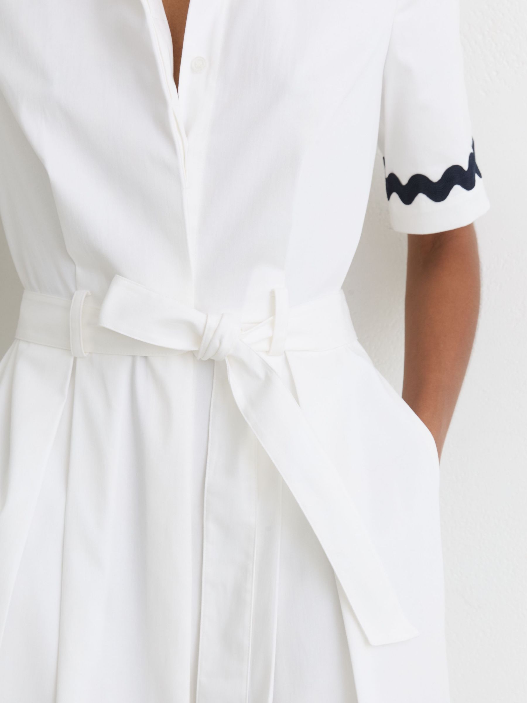 Stretch-Cotton Wave-Trim Midi Dress in Ivory/Navy - image 5