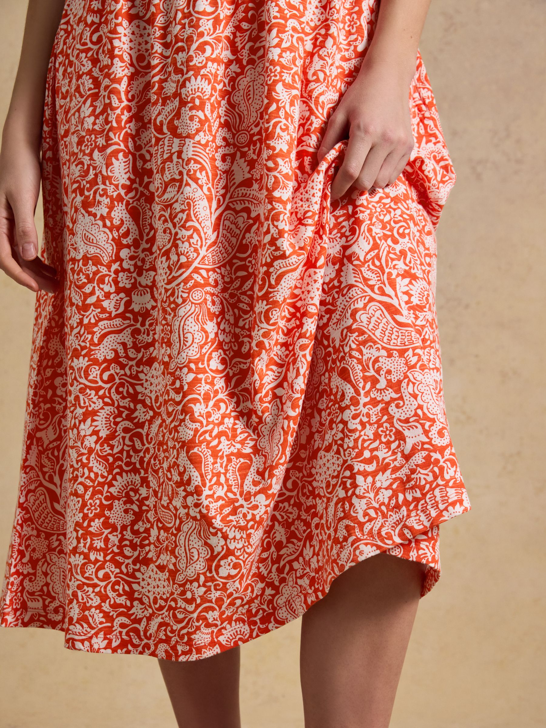 Lilia Red Jersey Smocked Waist Midi Dress - Image 5 of 8